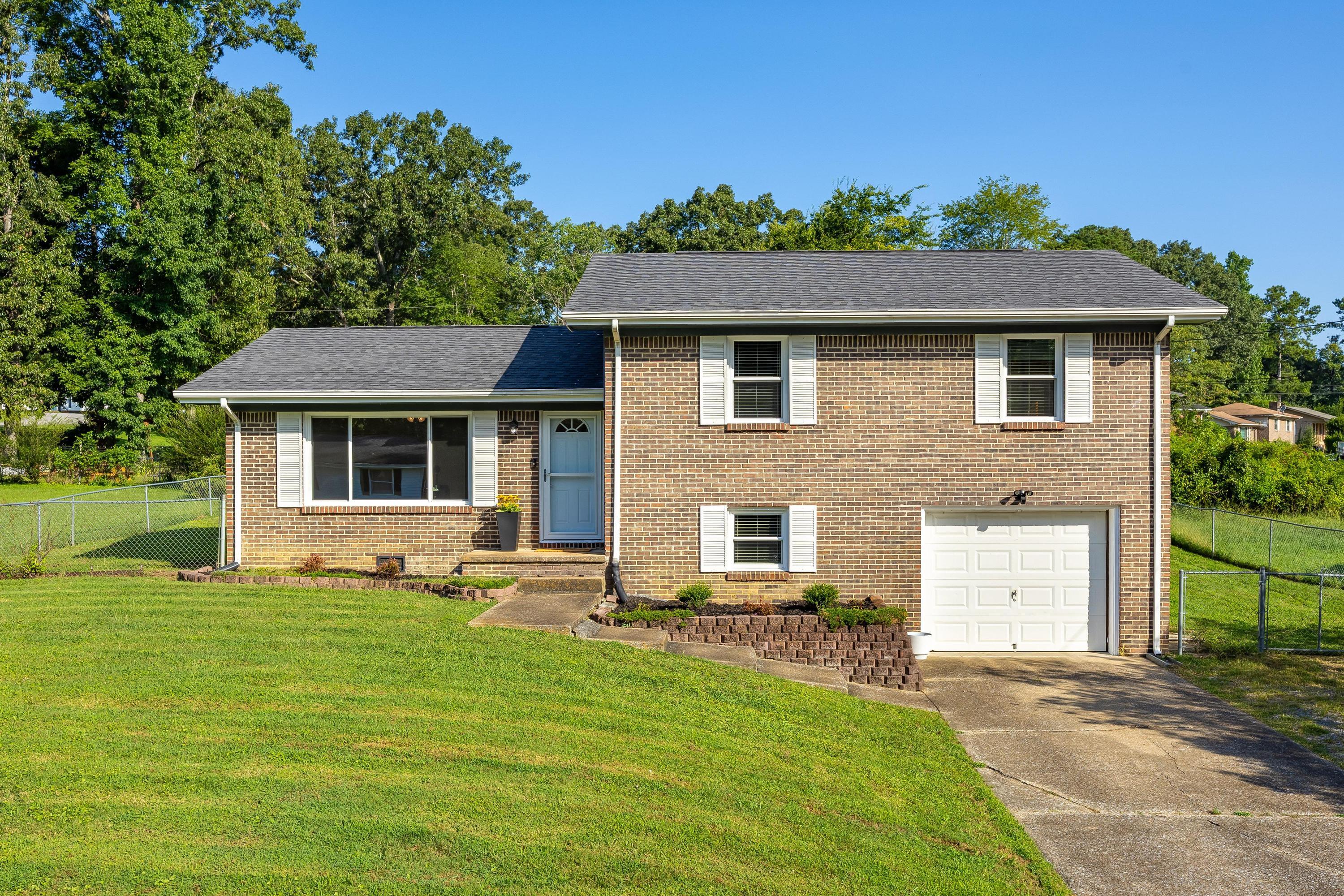 49 Foster Drive — photo