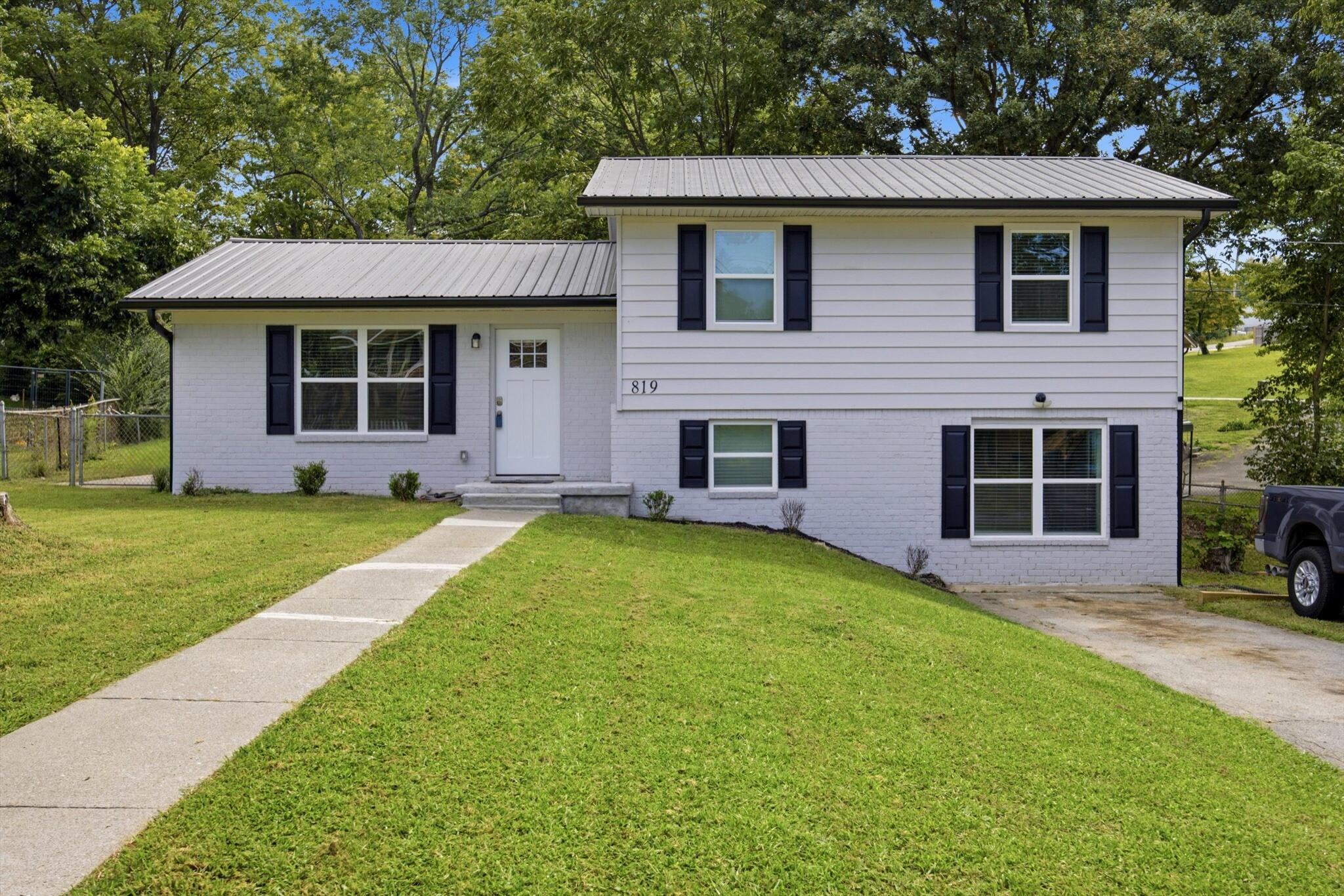 819 Scenic Drive SE — photo