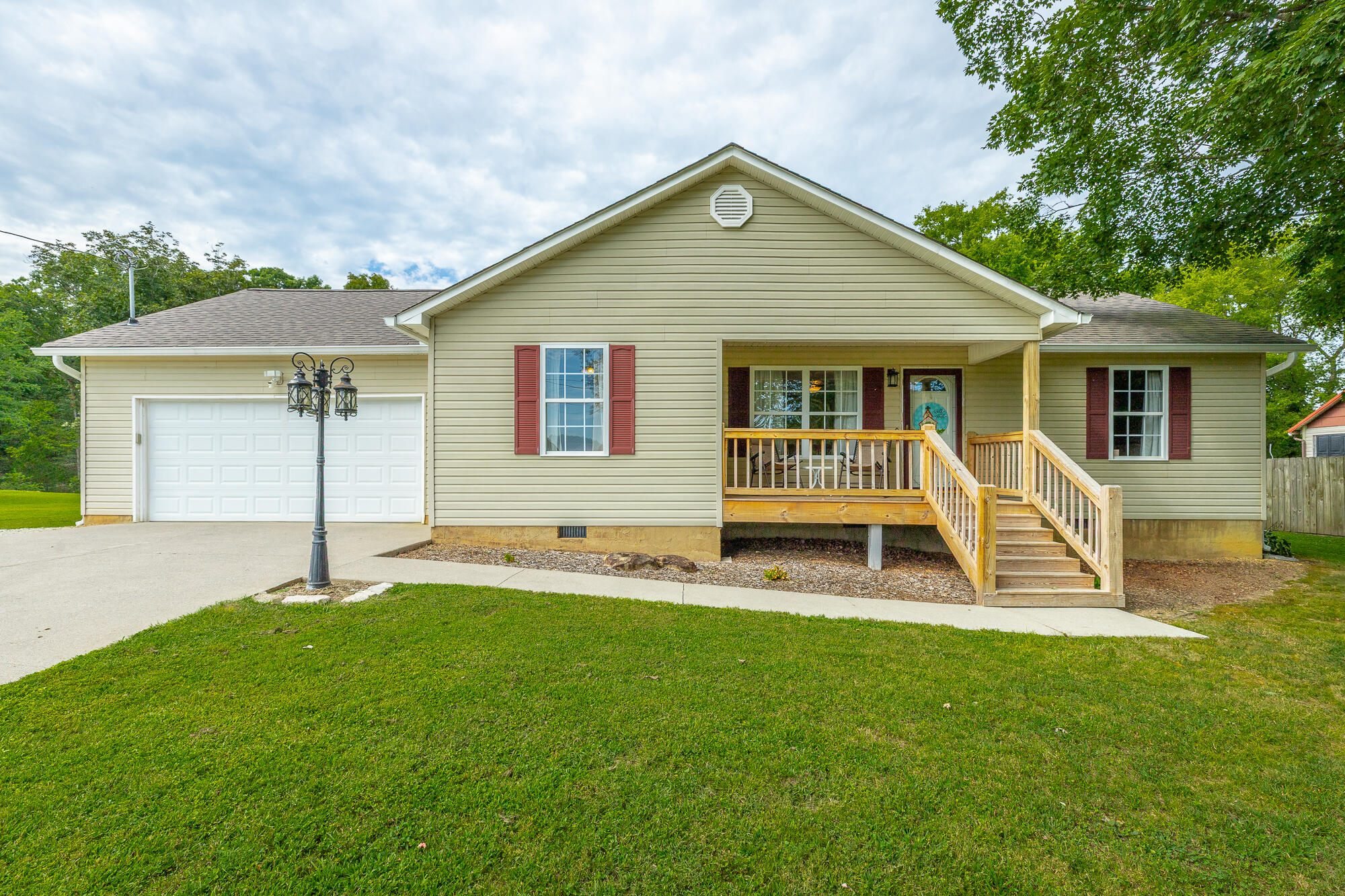 696 Taylor Broome Road — photo