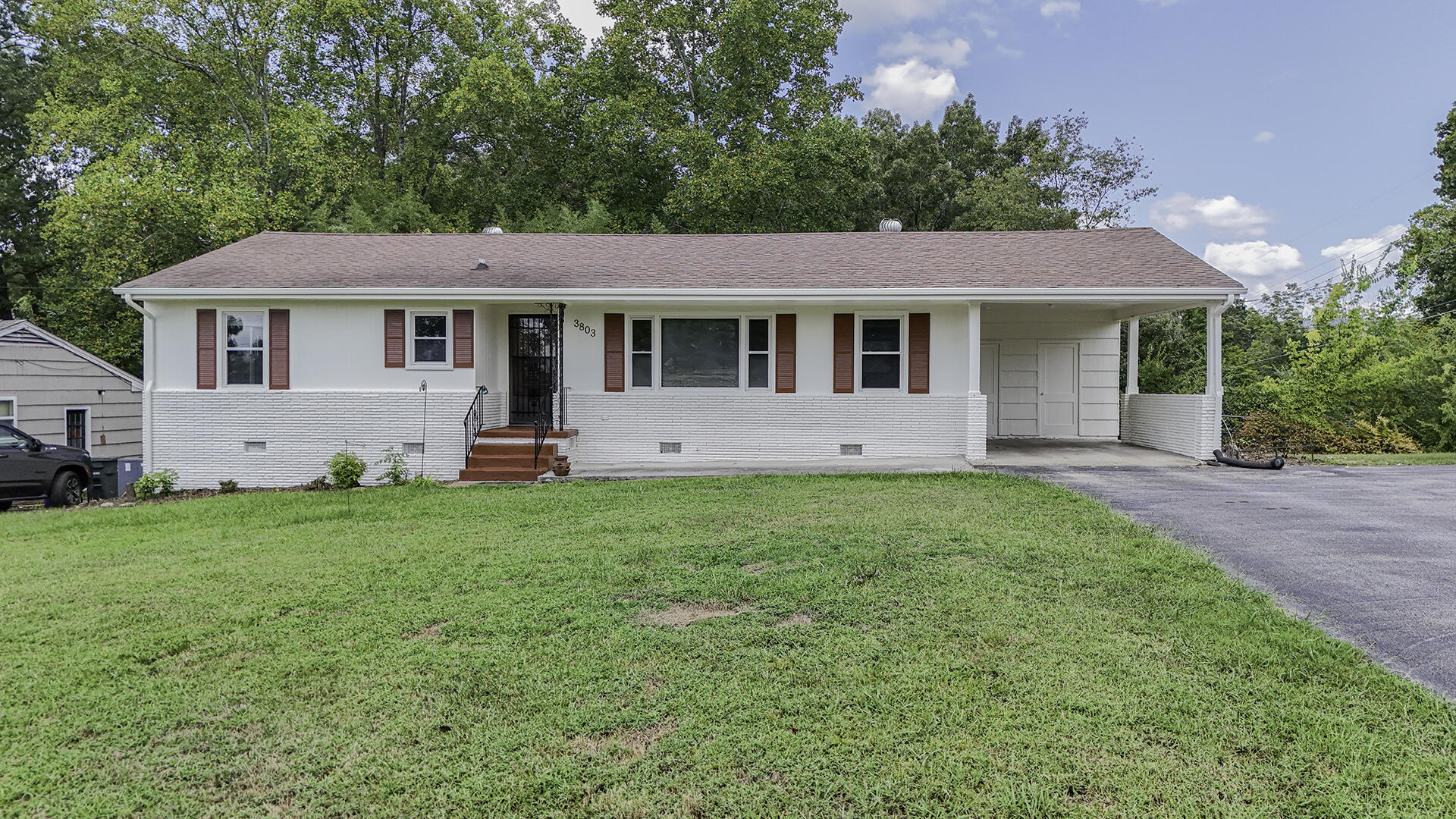 3803 Laird Lane — photo