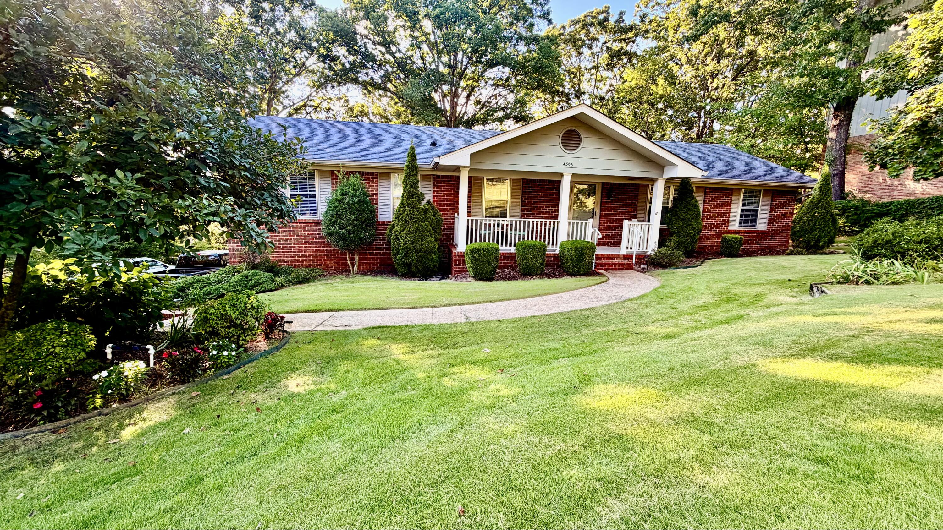 4306 Highwood Drive — photo