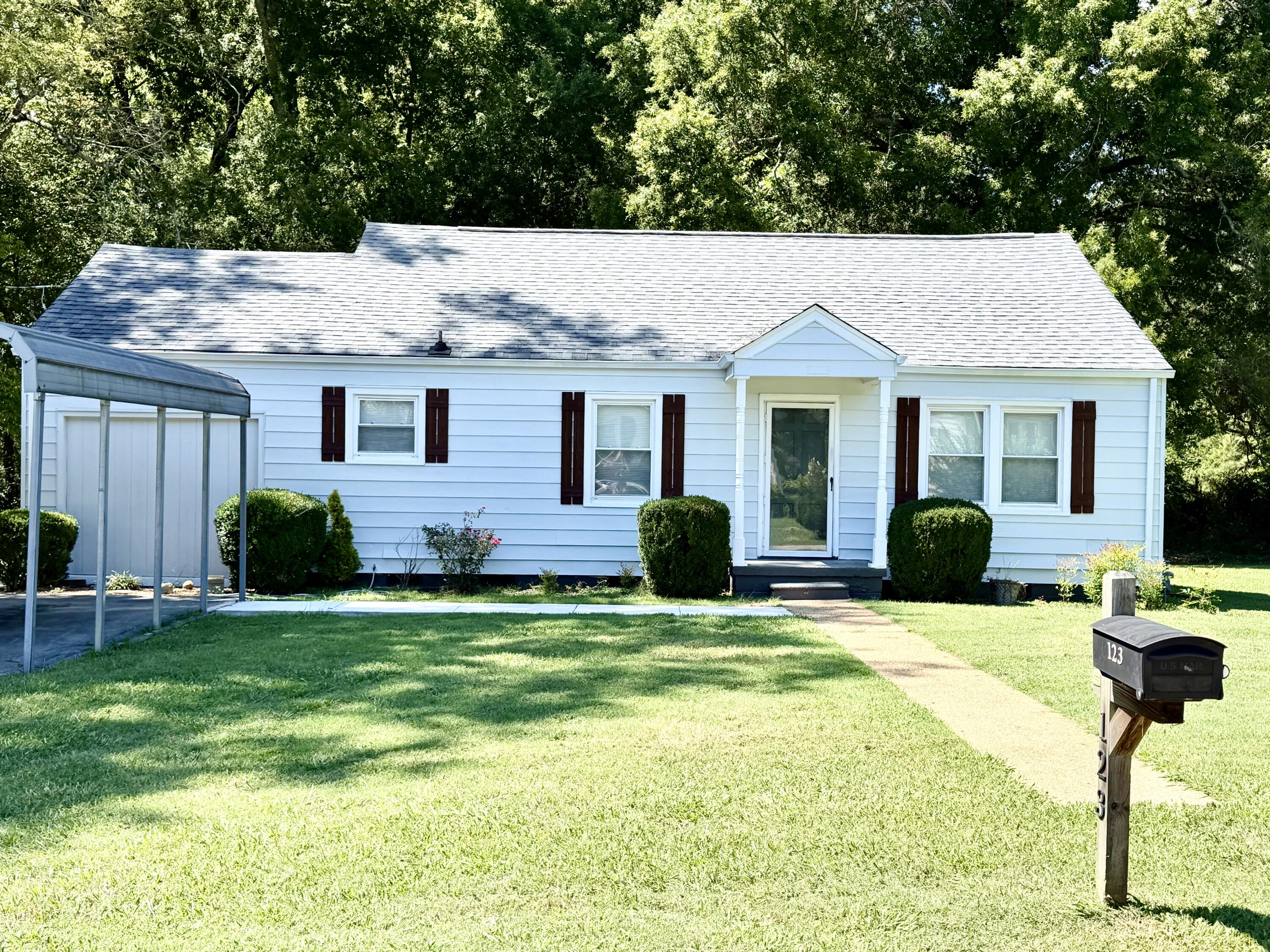 123 Chickamauga Road — photo