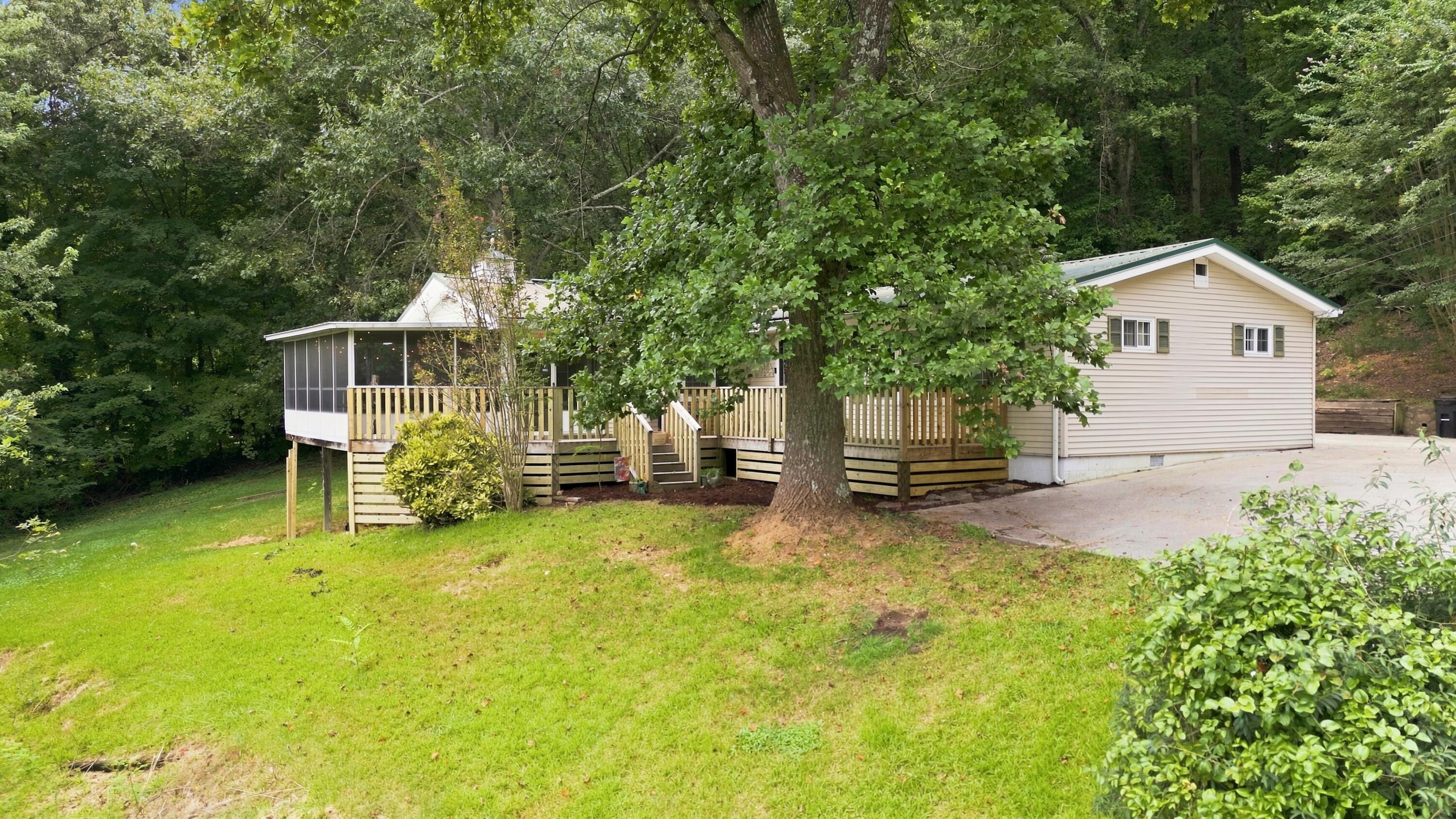 224 W Walden Circle — photo