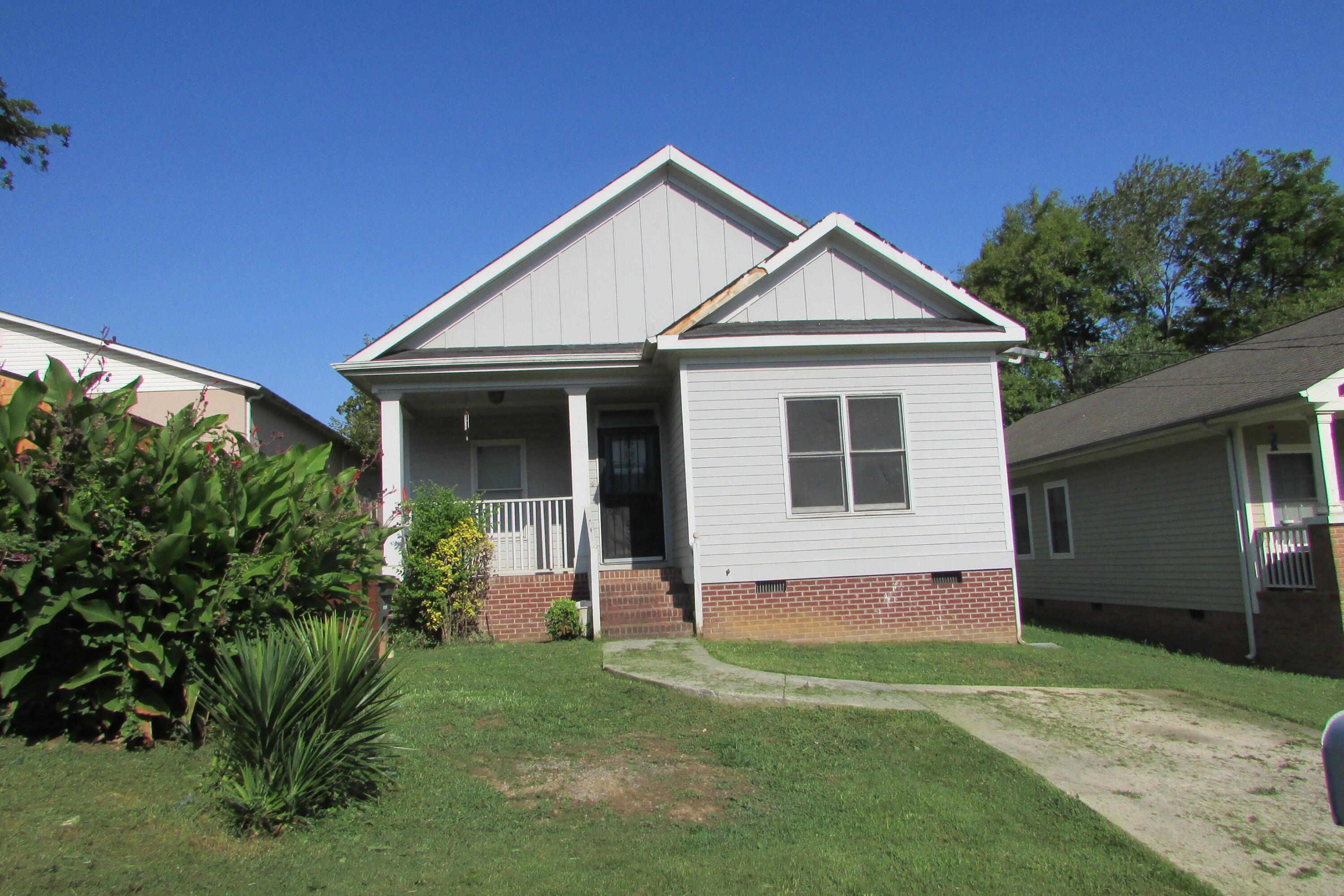 2619 Carr Street — photo