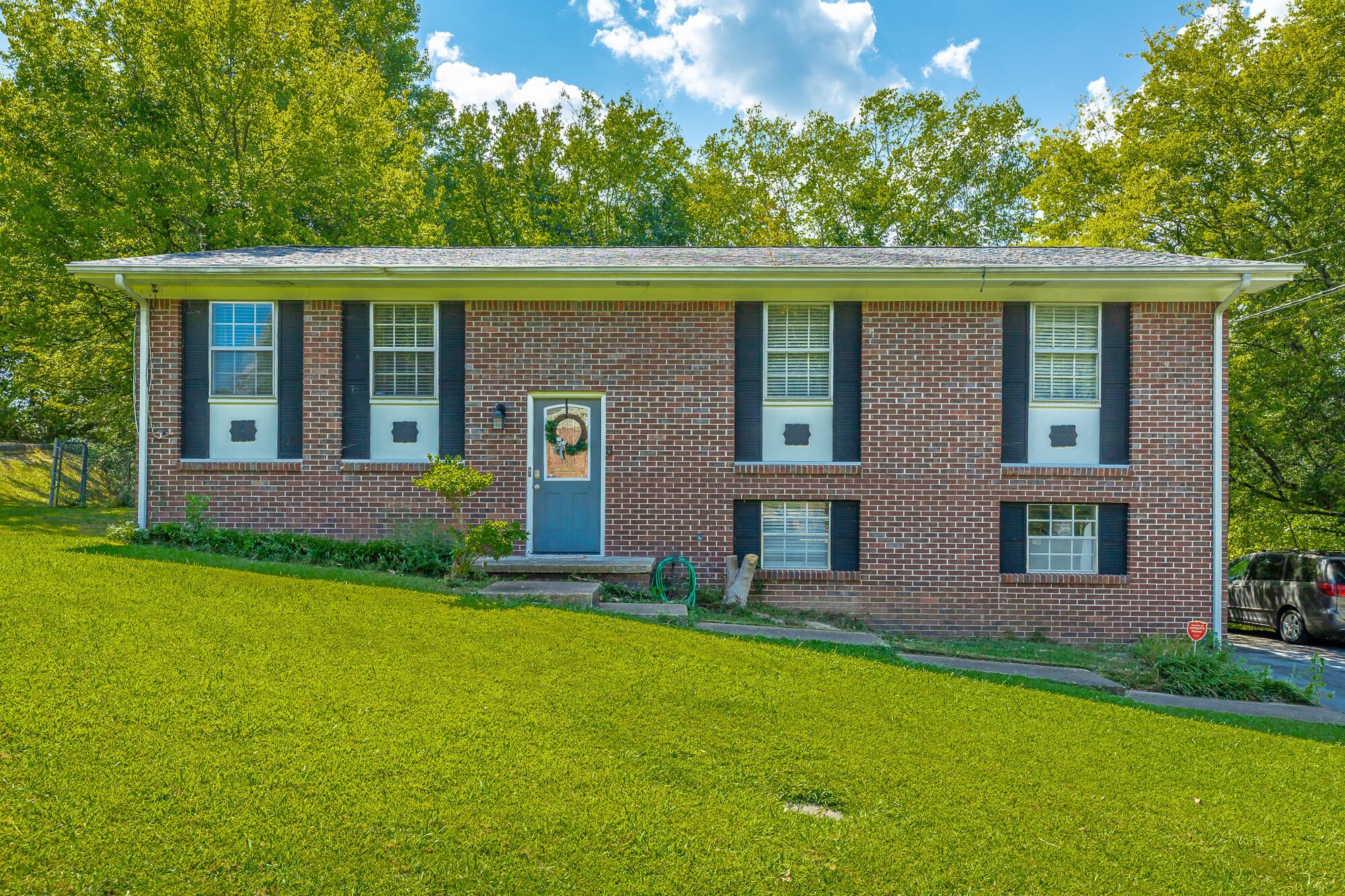 1114 Charwood Lane — photo