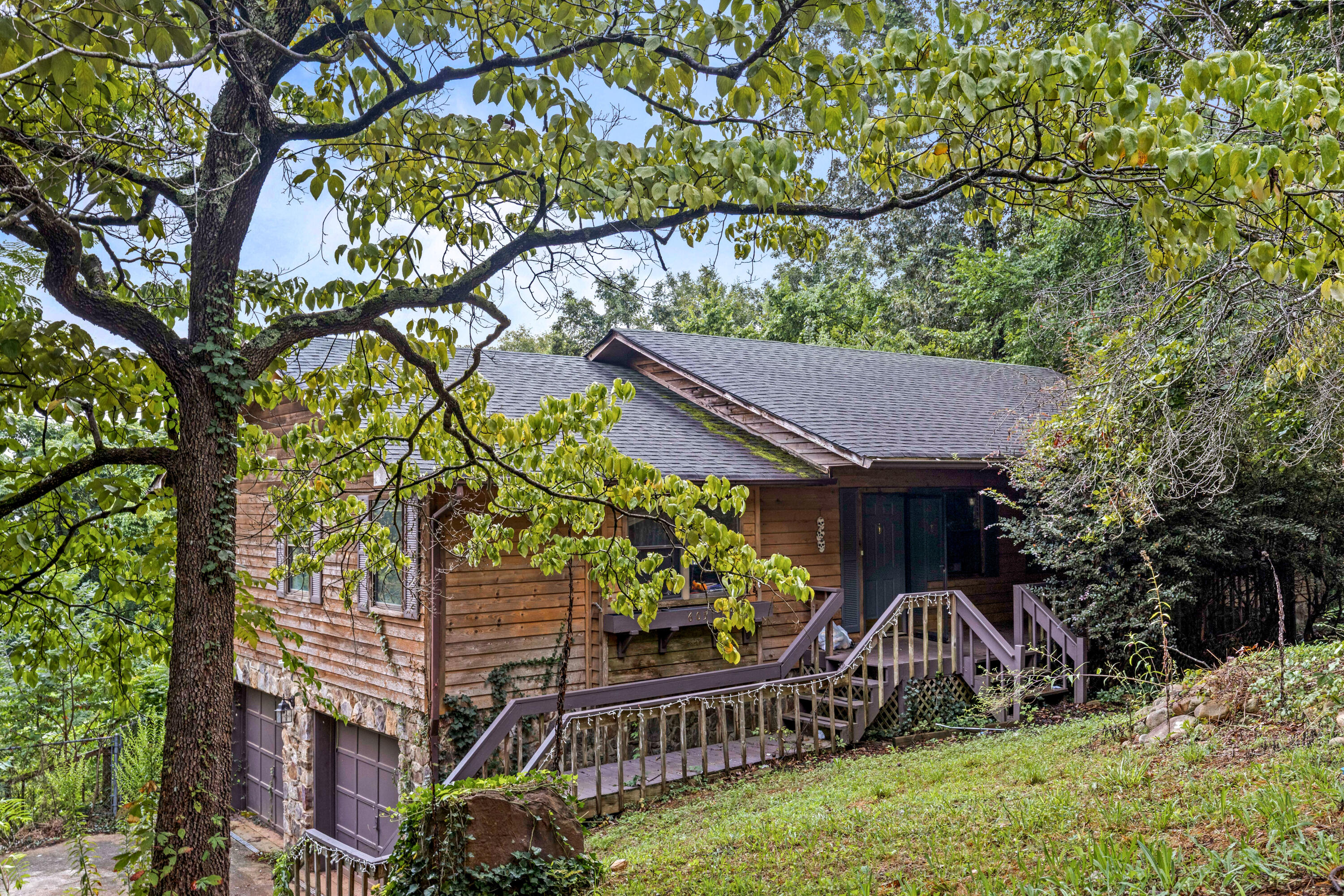 605 Clearview Drive — photo