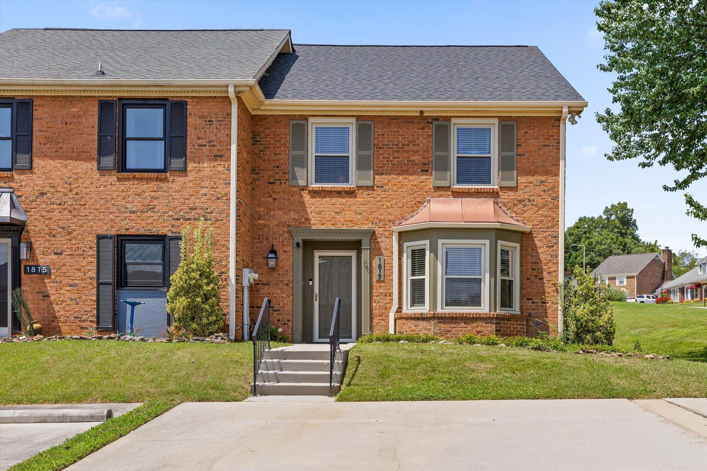 1817 Georgetown Lane — photo
