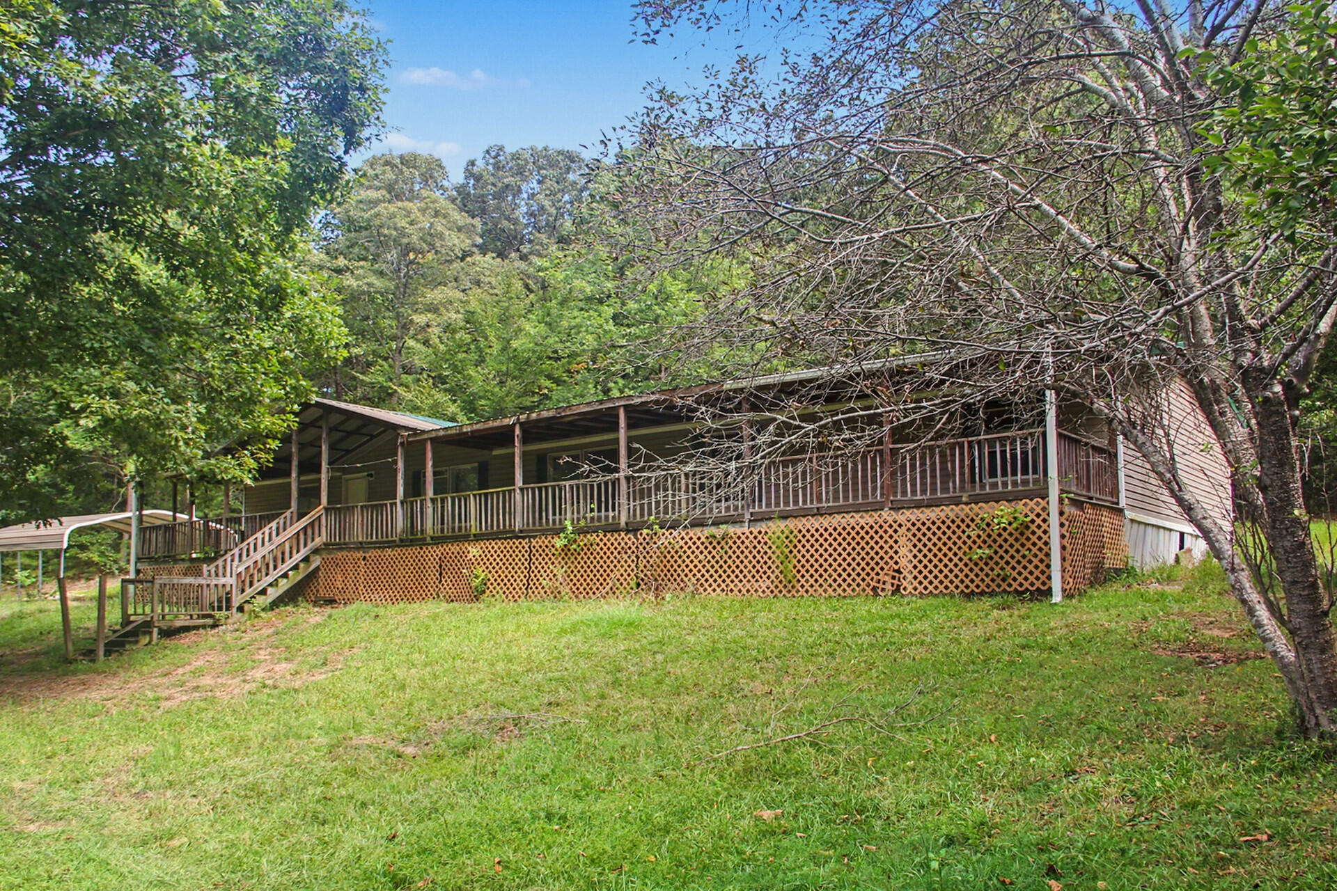 215 Brett Lane — photo
