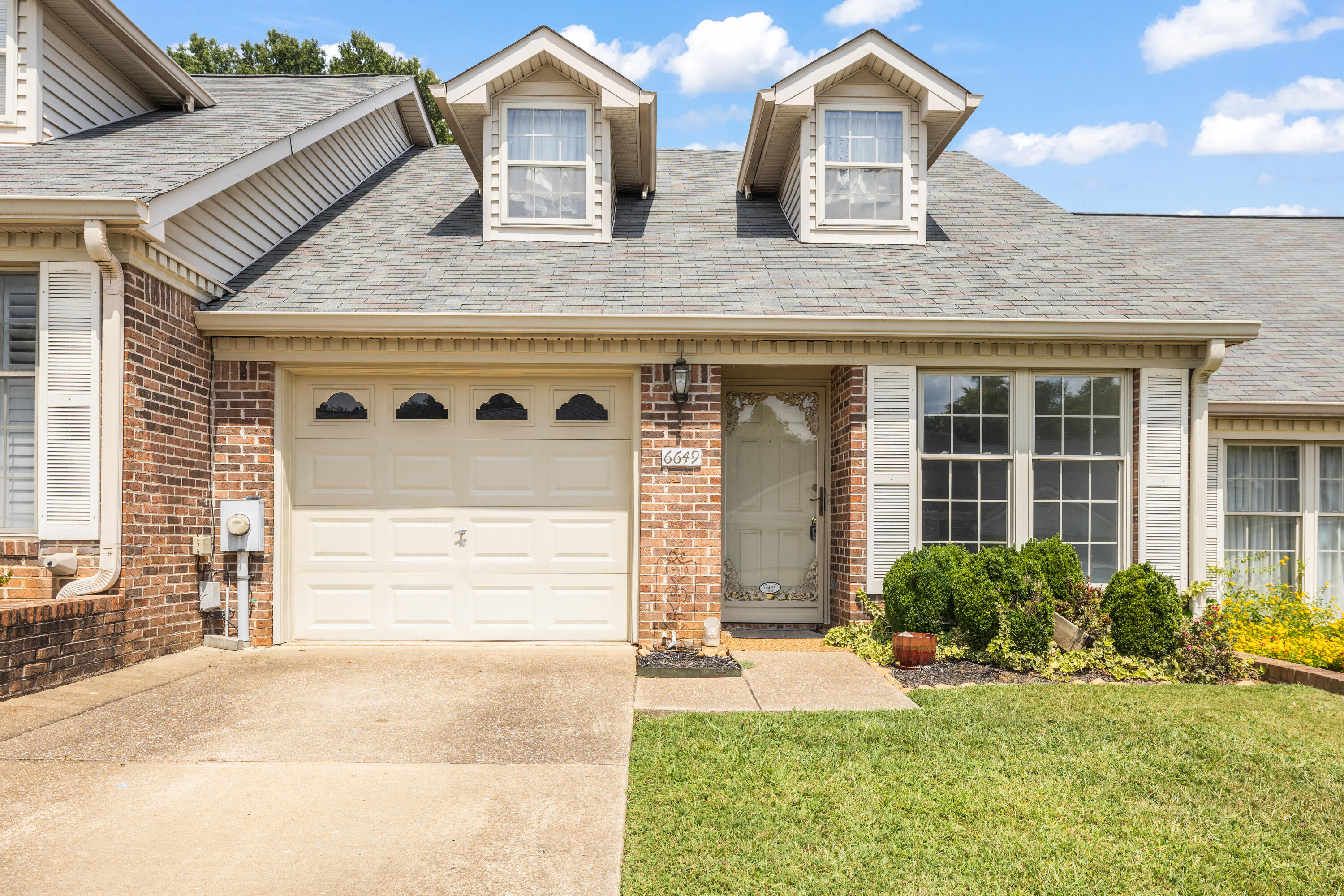 6649 Hickory Manor Circle — photo