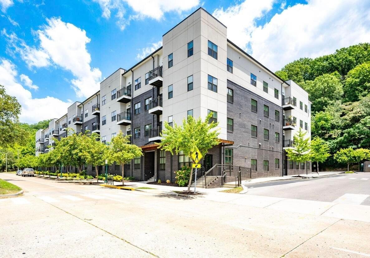 782 Riverfront Parkway, 309 — photo