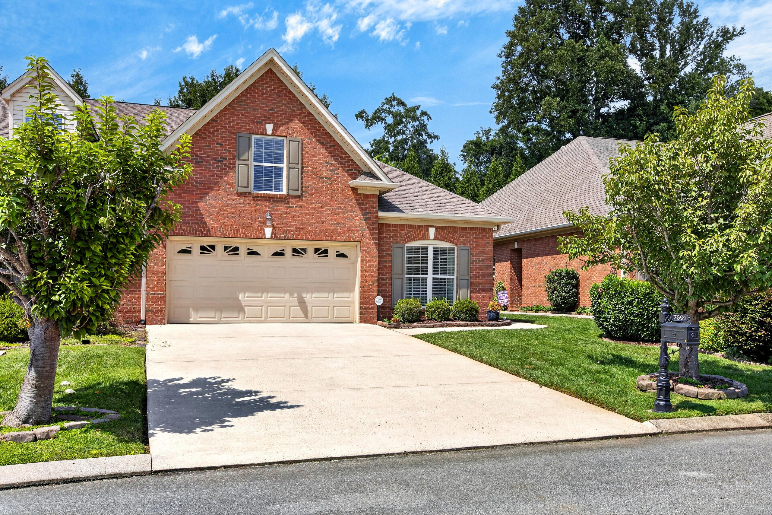 7691 Lenox Trace Drive — photo