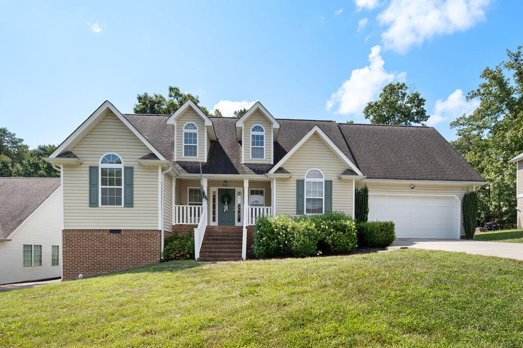633 Hidden Oaks Drive — photo