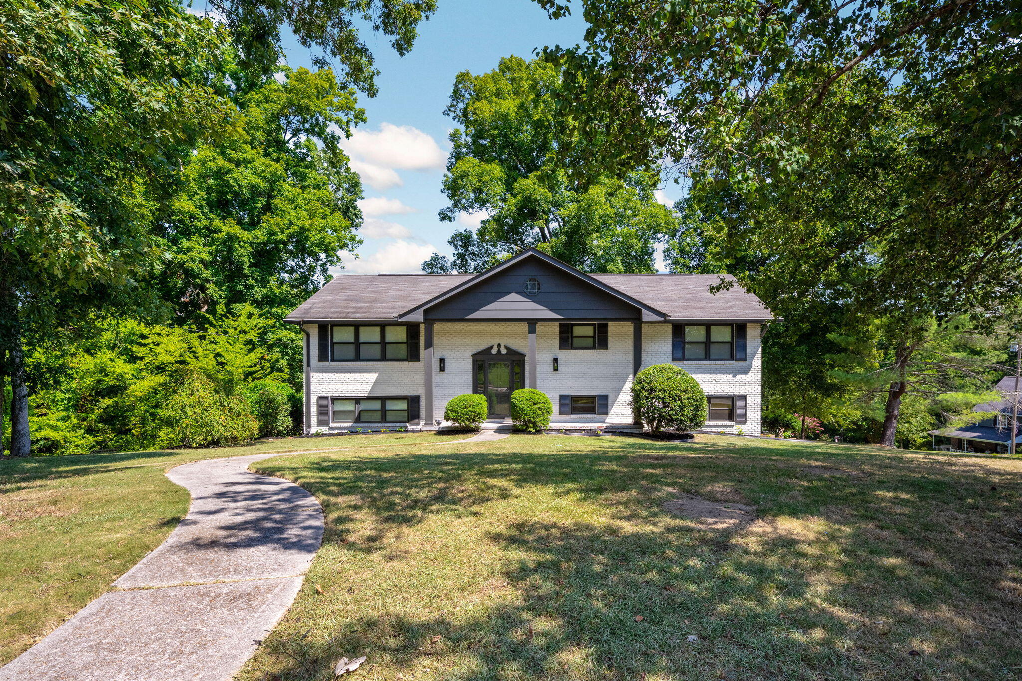 1011 Woodfinch Trail — photo