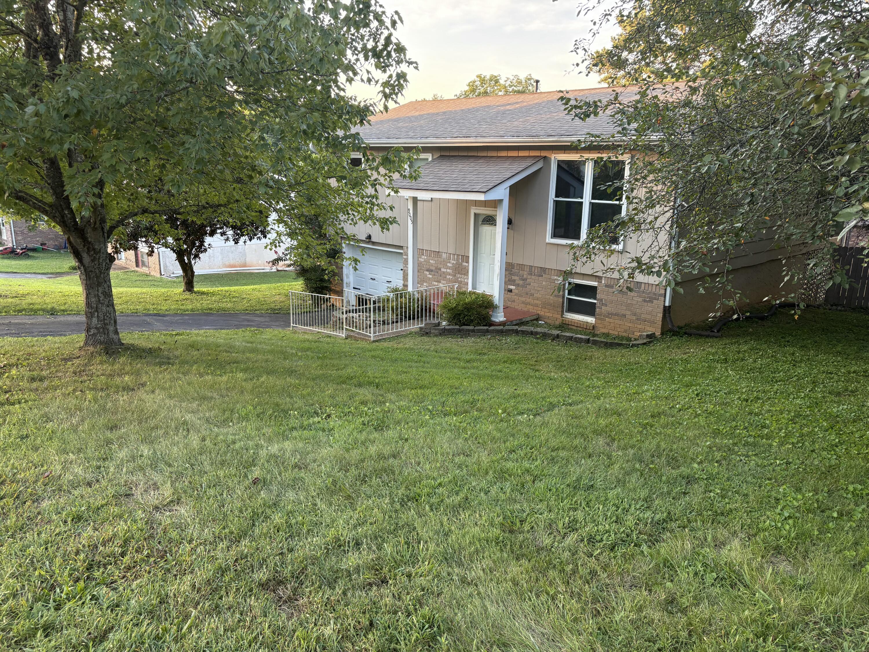 9005 Waconda Shore Drive — photo