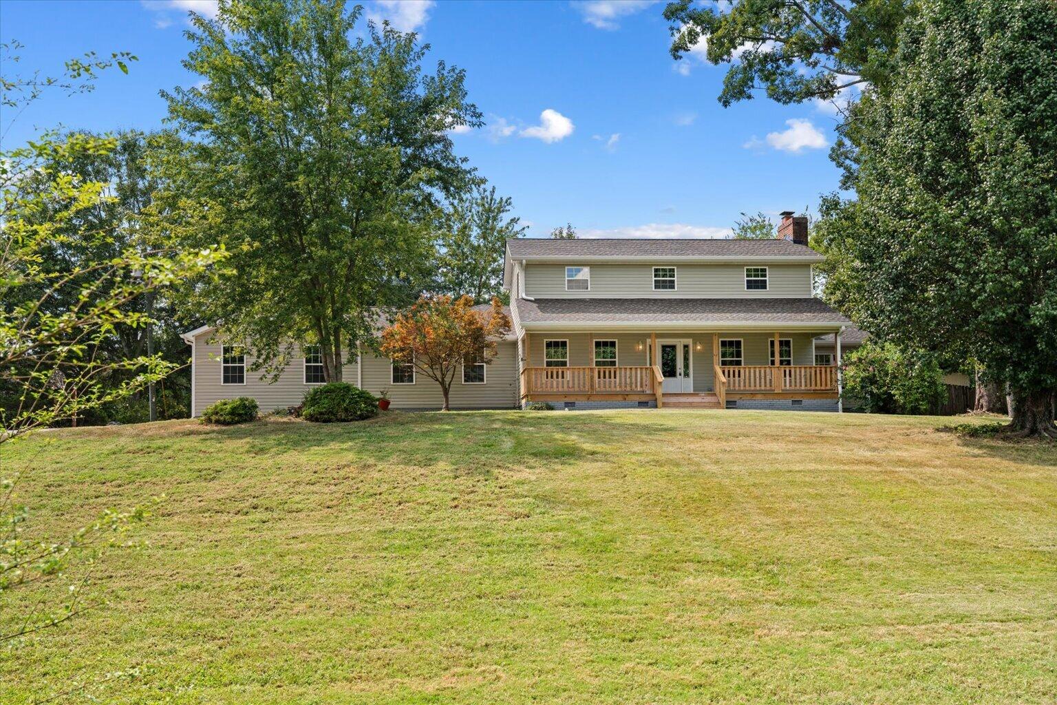 1421 Thrasher Hills Drive NE — photo