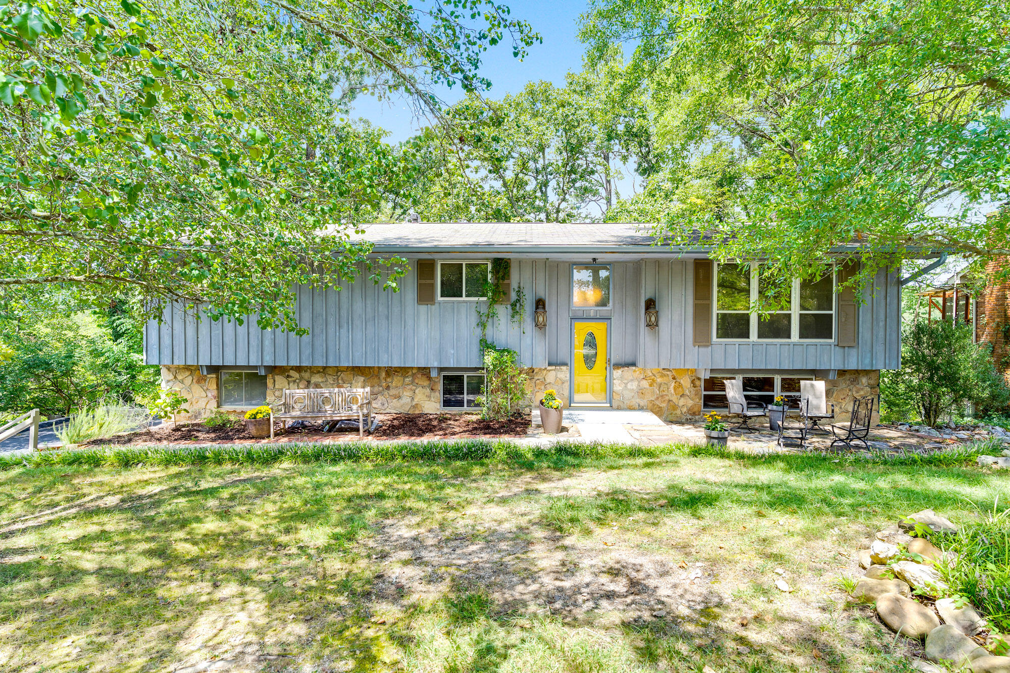 1405 Highcrest Court — photo