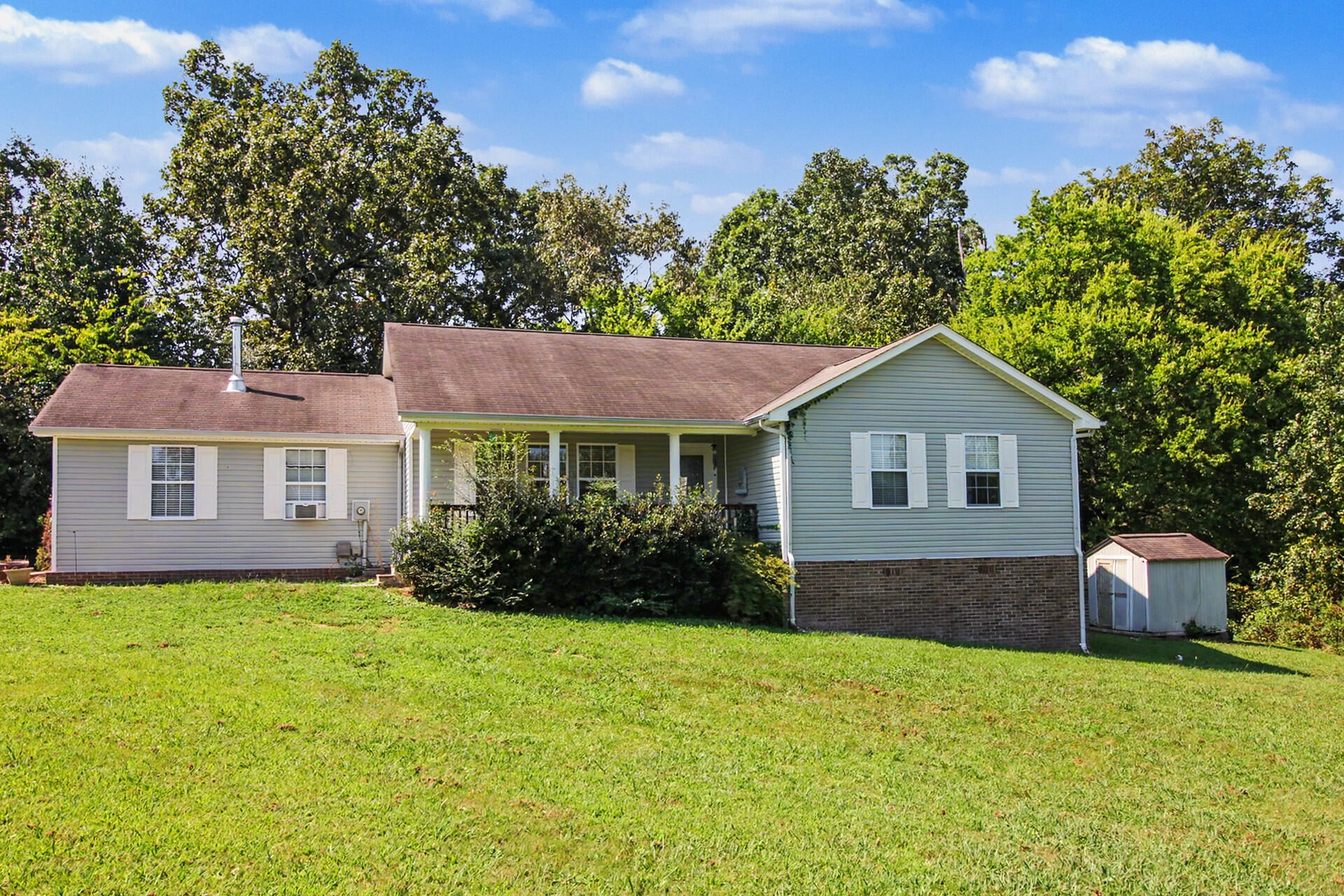 158 Caldwell Road SE — photo