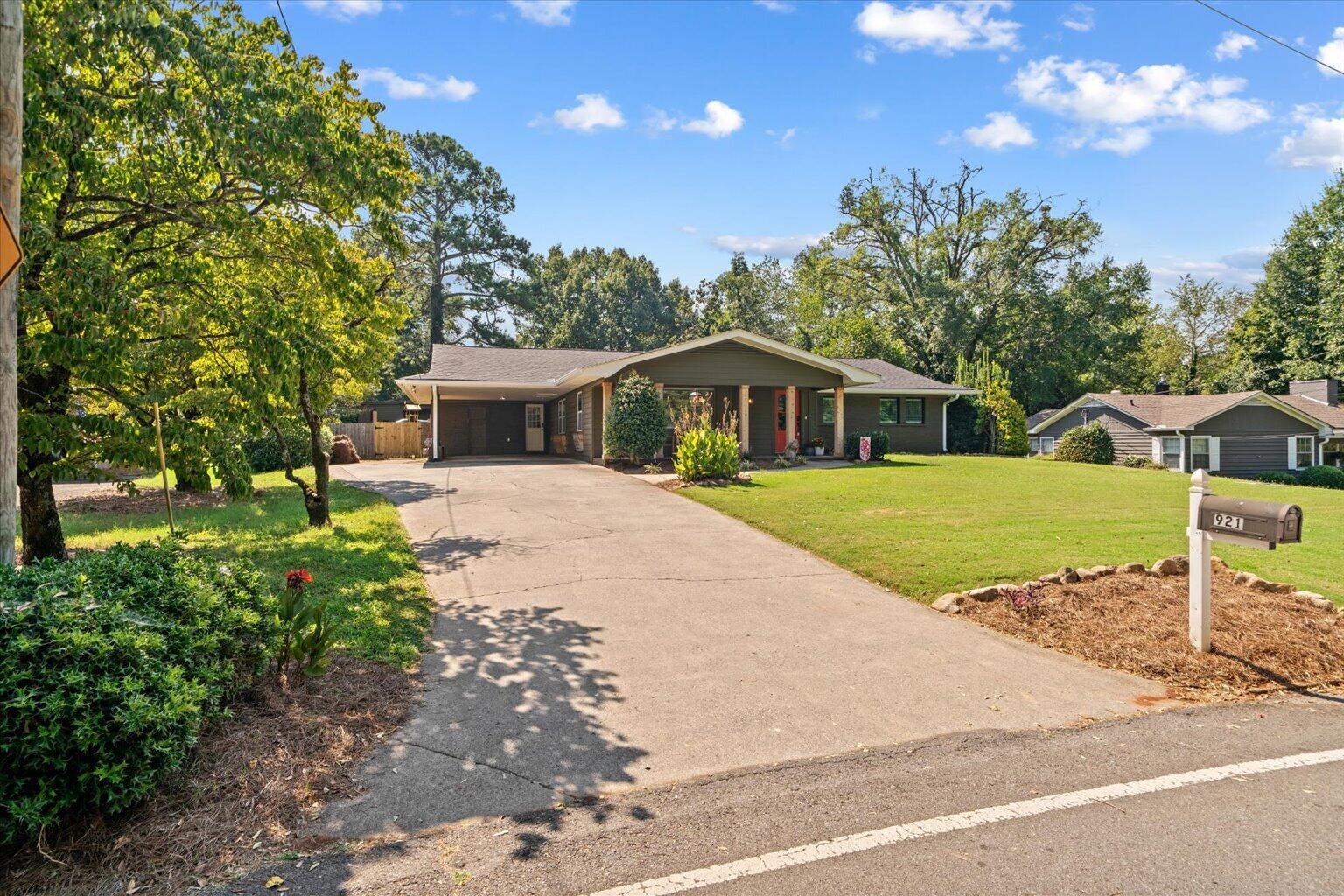 921 Hardwick Circle — photo