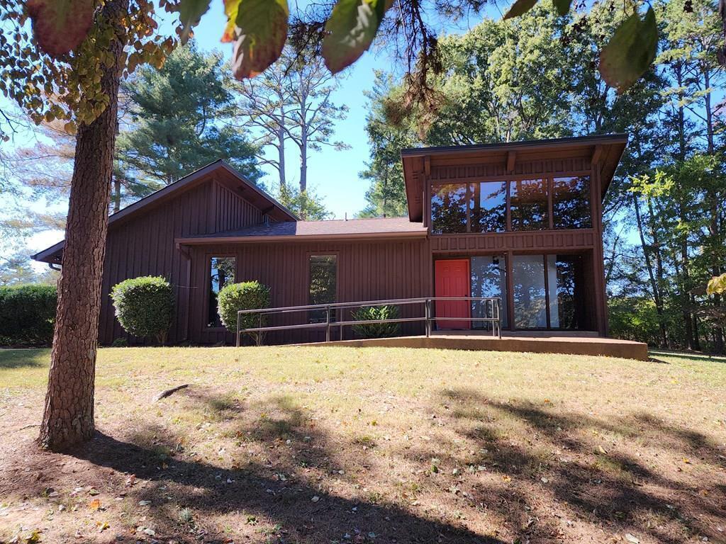 395 River Road — photo