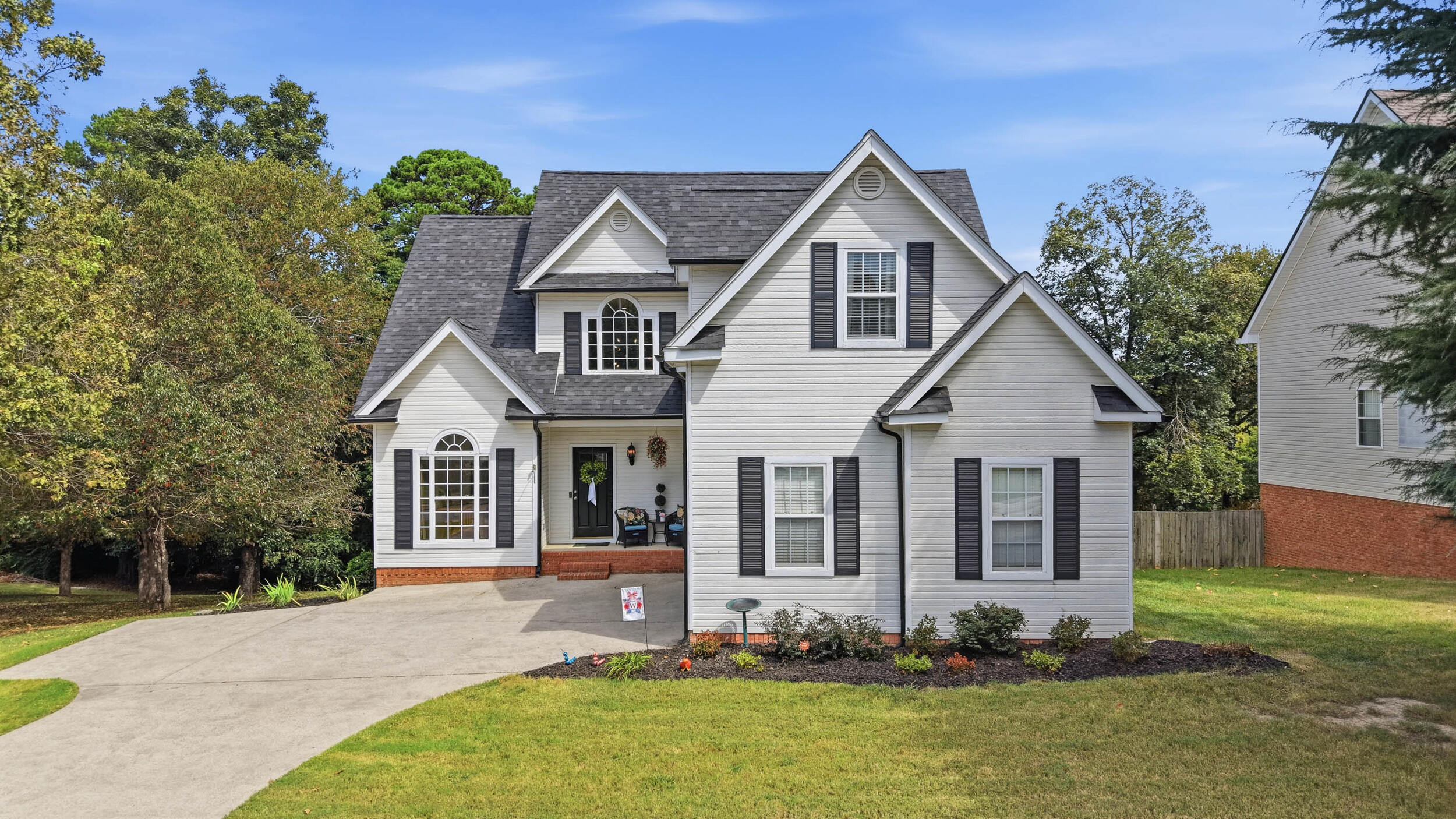 10558 Daffodil Circle — photo