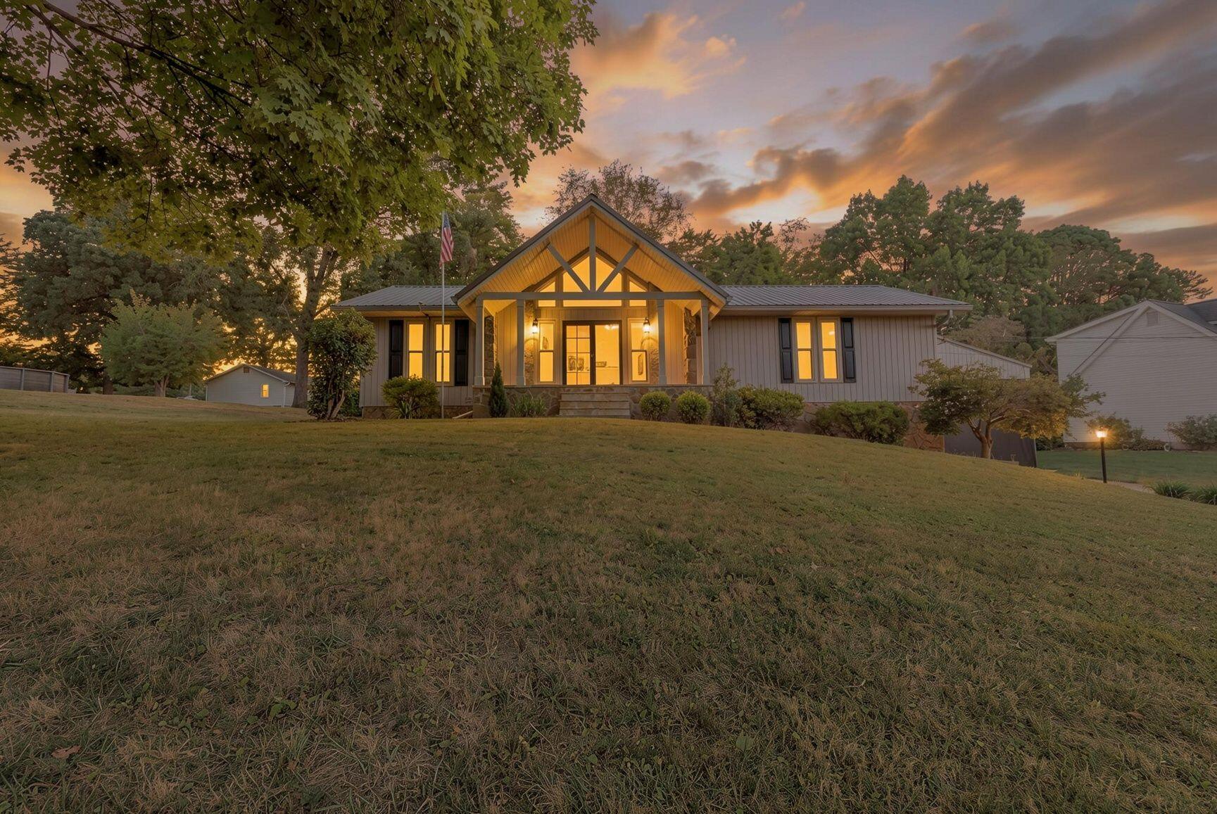5507 Twin Oaks Drive — photo