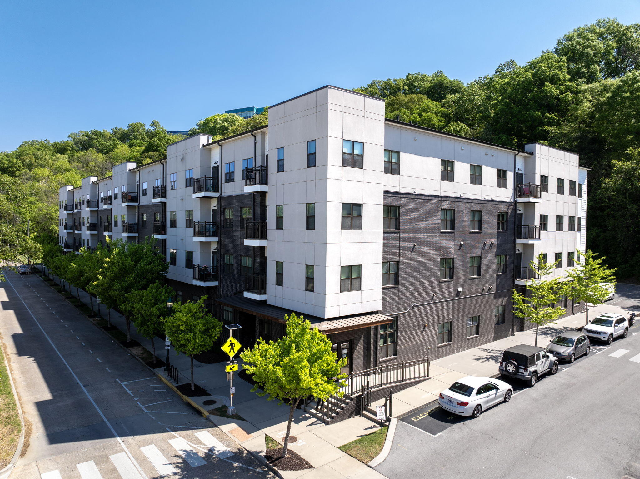 782 Riverfront Parkway, 202 — photo