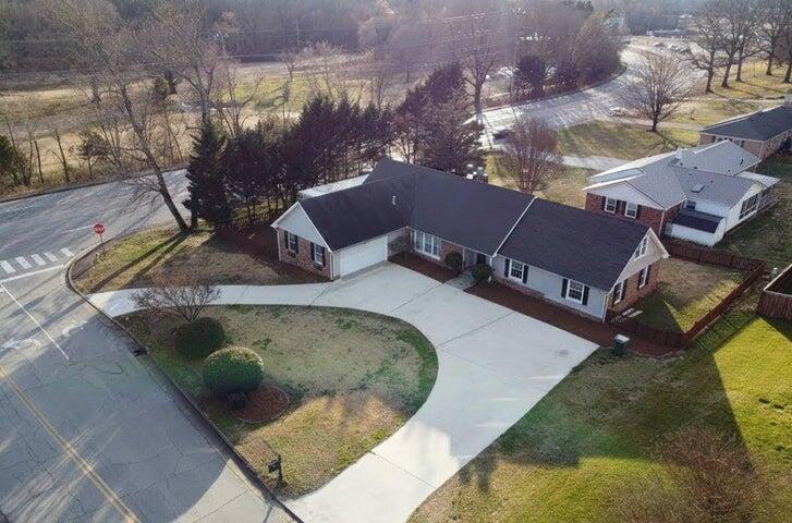 101 Masters Road — photo