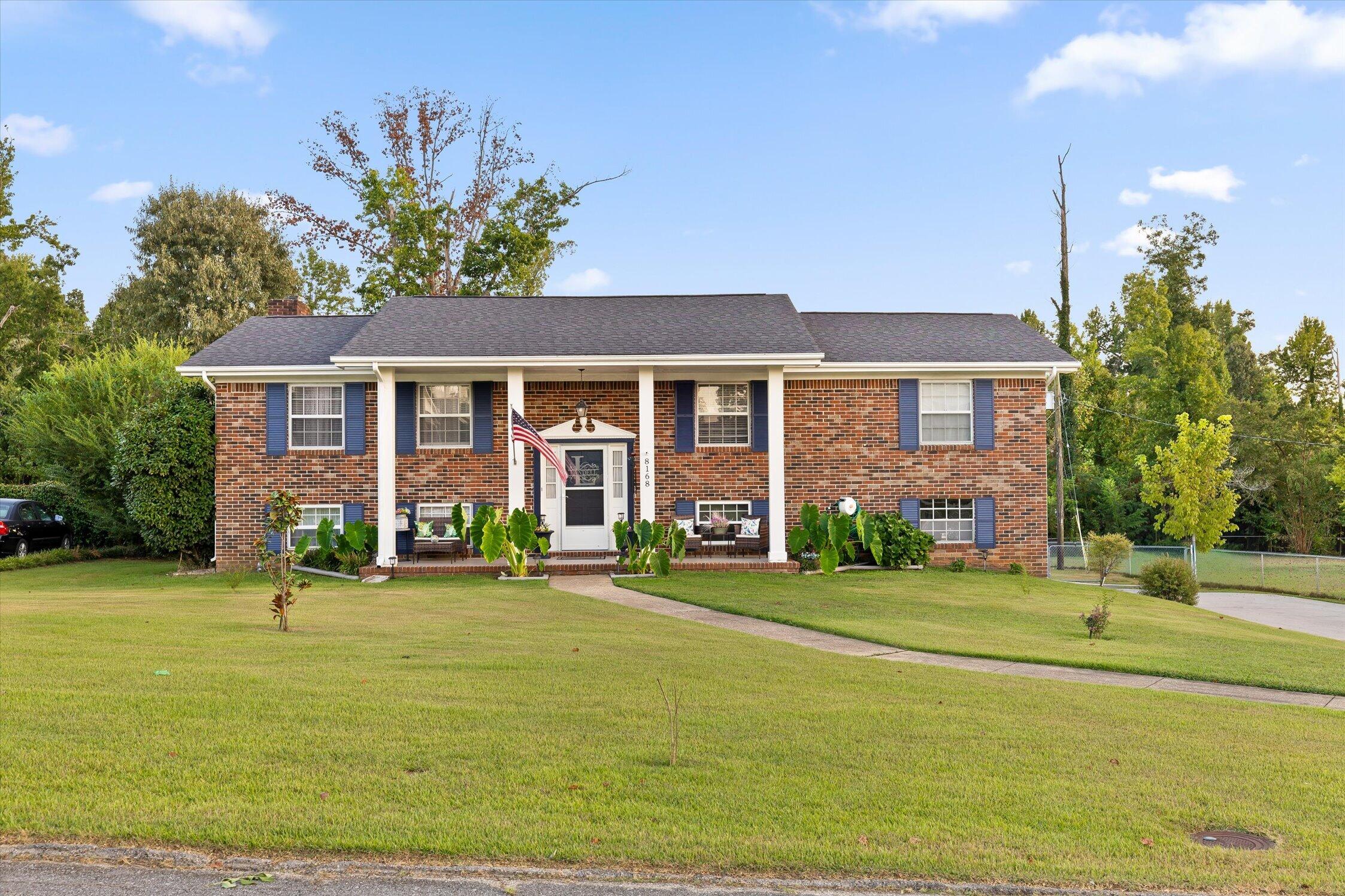 8168 Pinecrest Drive — photo