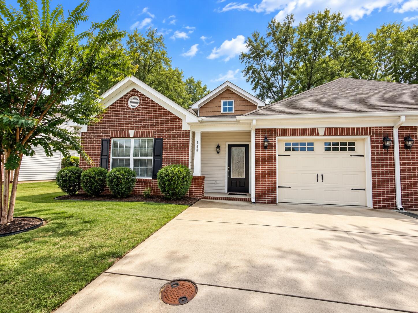 148 Emmyllie Court NE — photo
