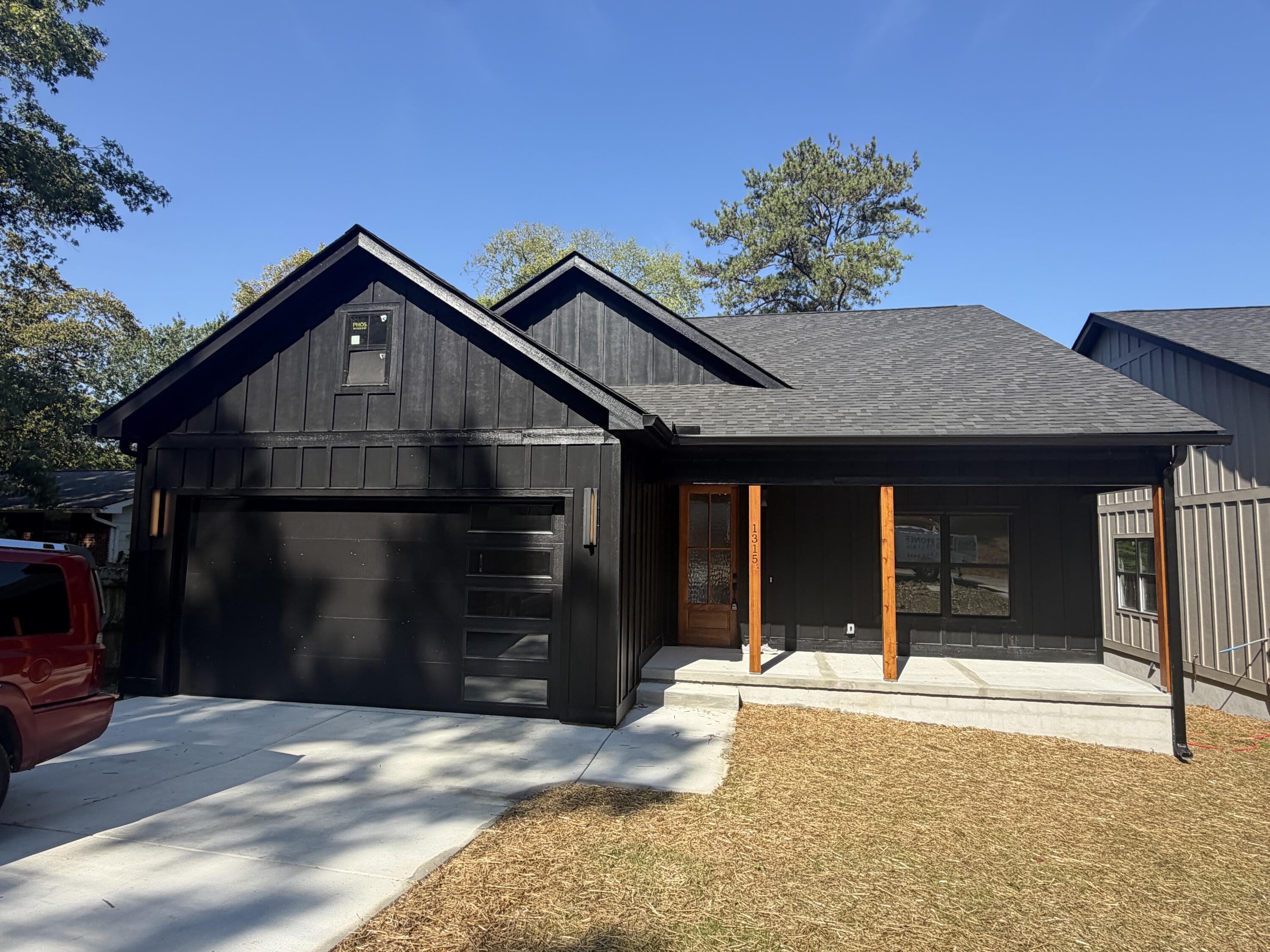 1315 Labrea Drive — photo