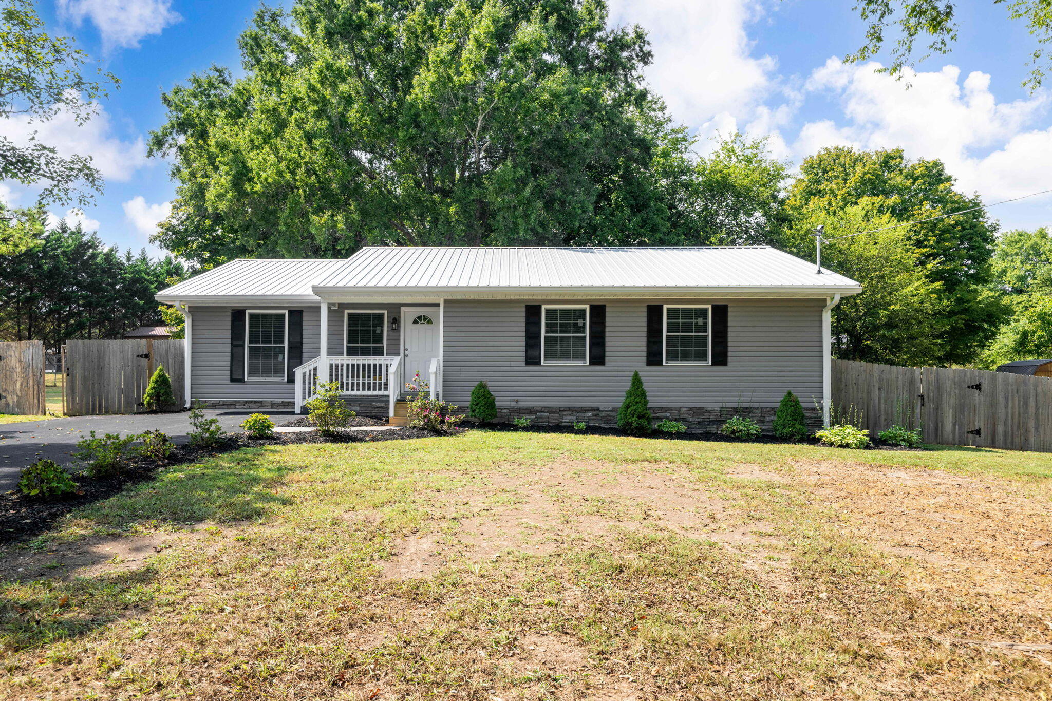 146 Fescue Drive — photo