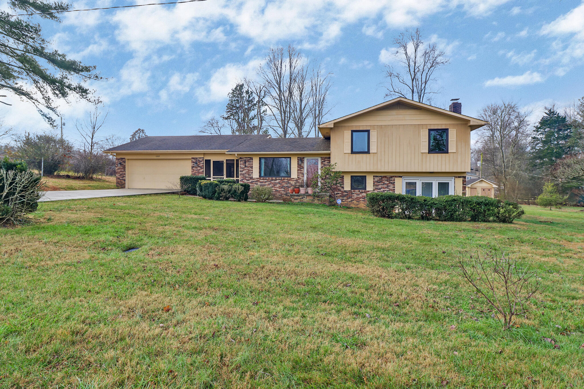 1209 Sequatchie Road — photo