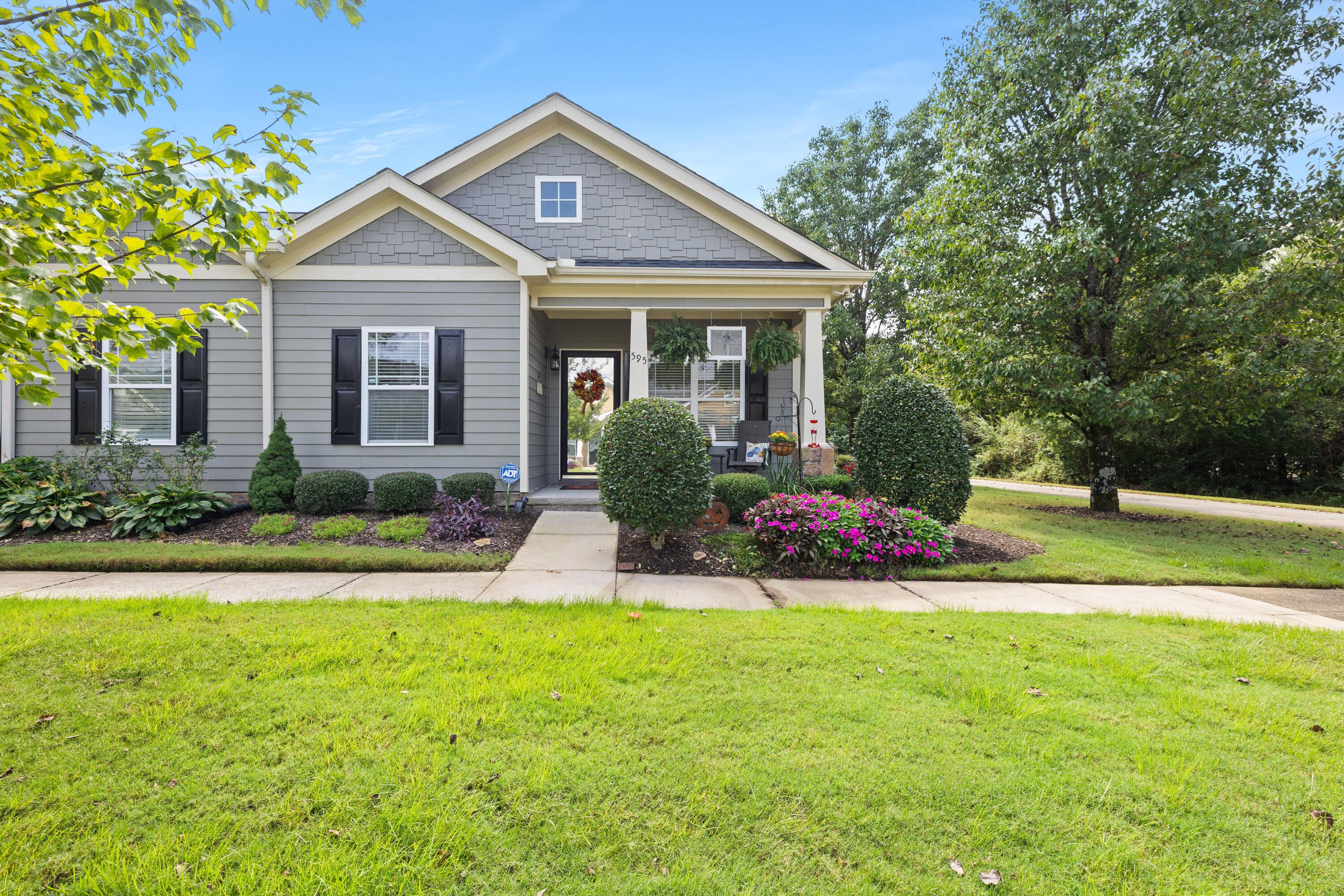 595 Callaway Court — photo