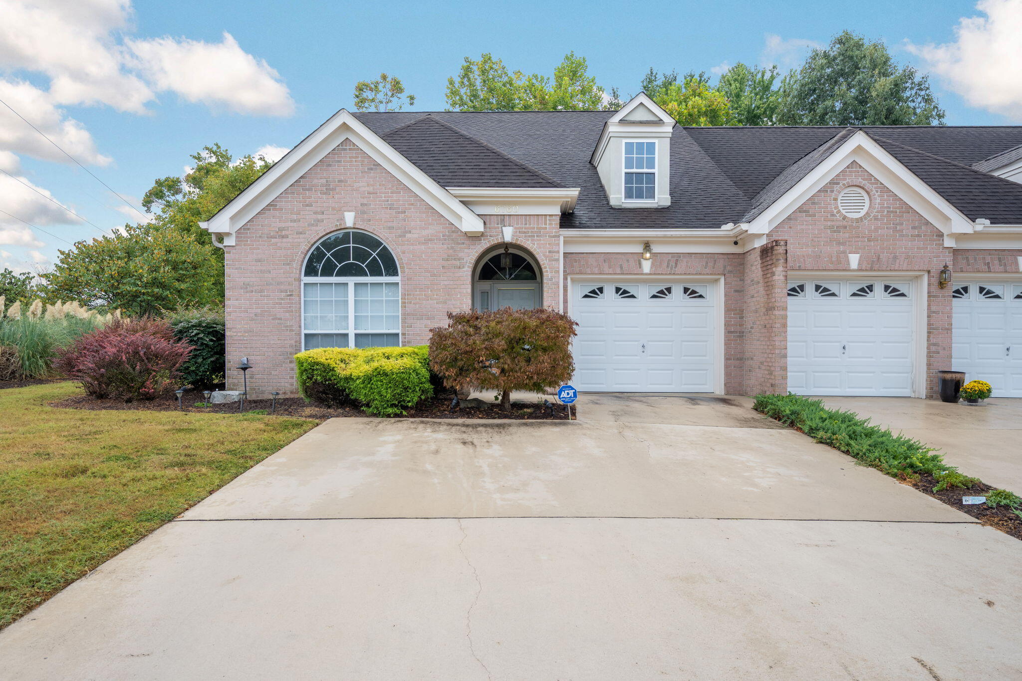 6760 Willow Brook Drive — photo
