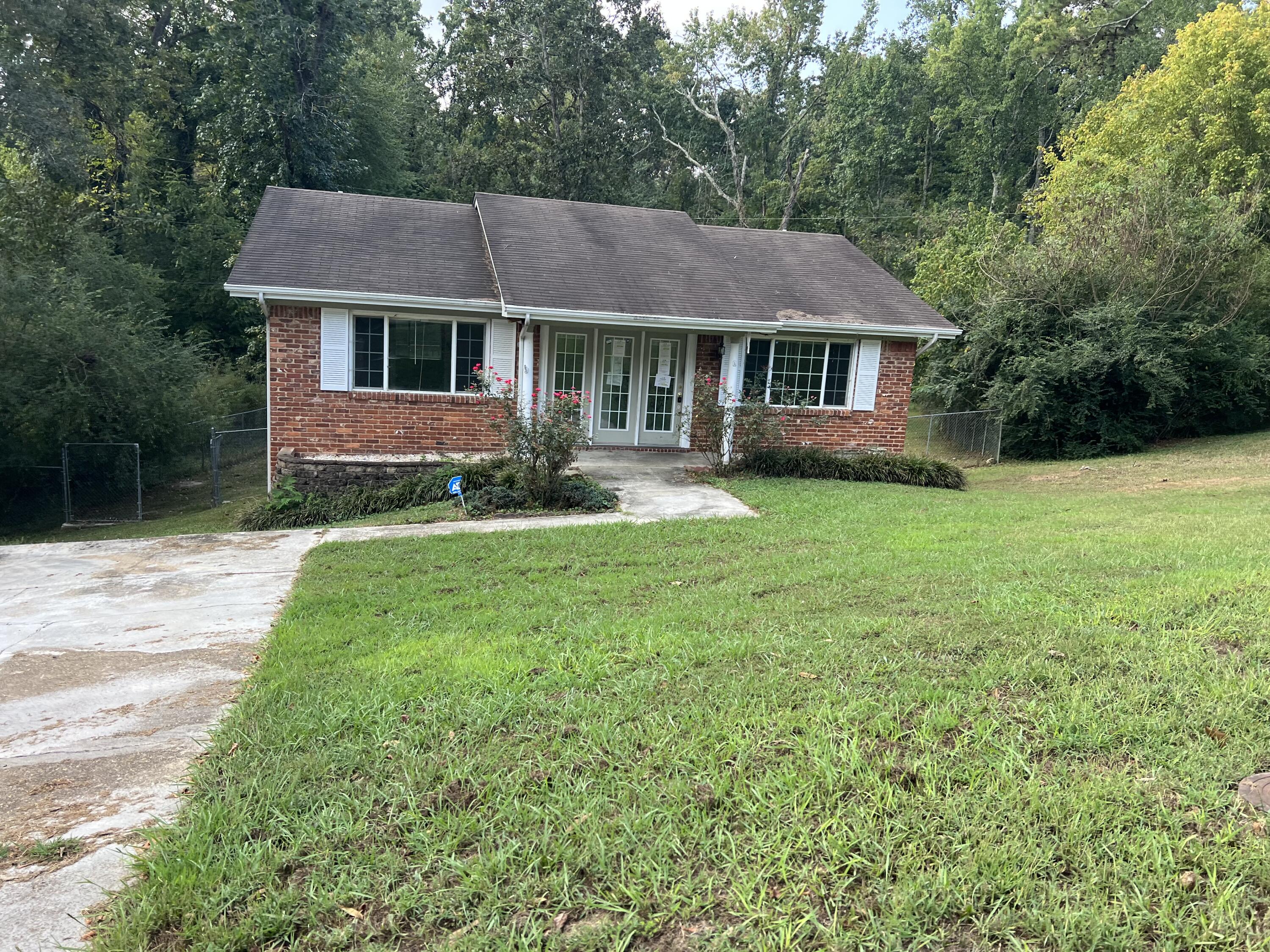 5006 Shoals Lane — photo