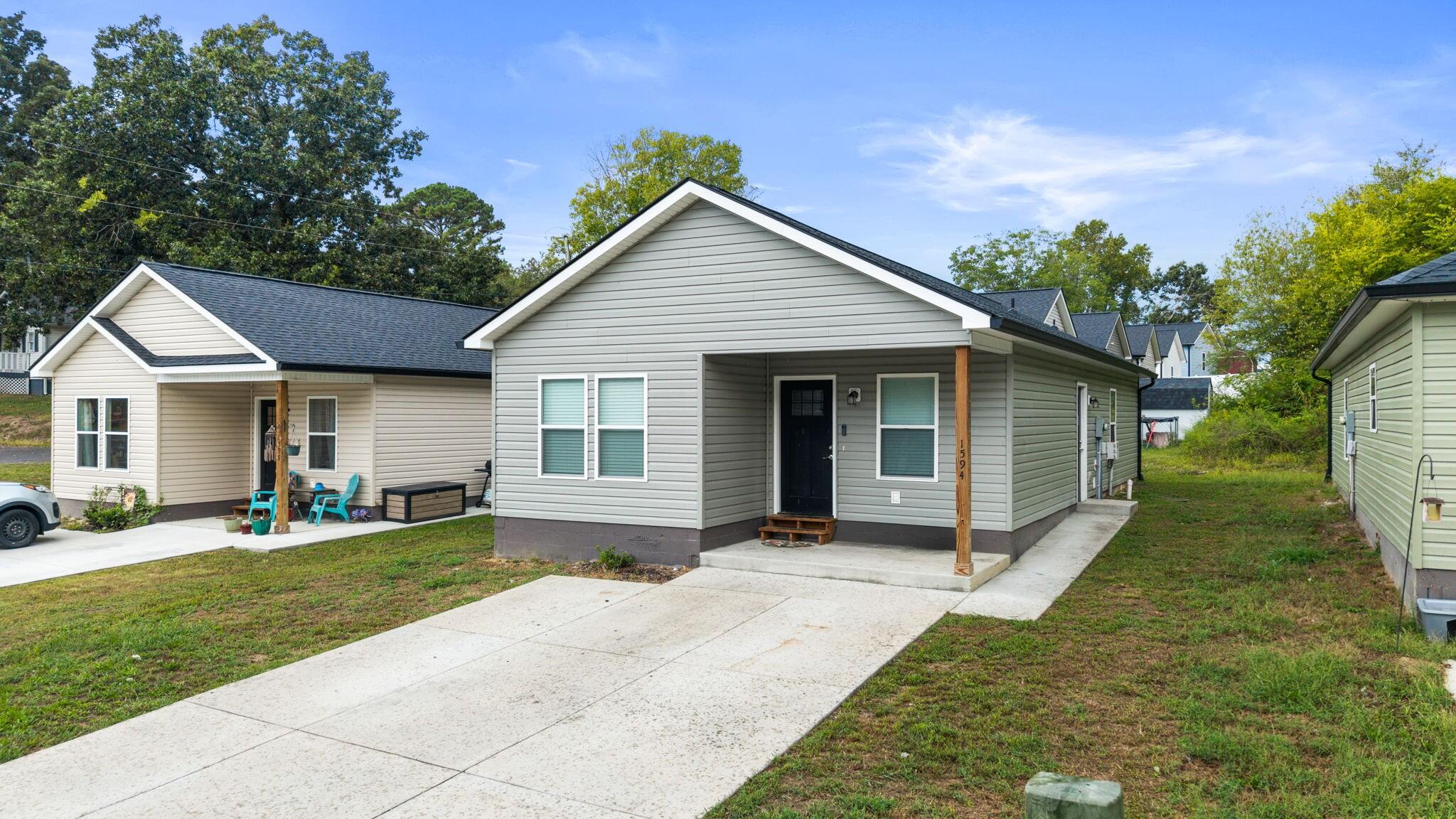 1594 Perry Street SE — photo