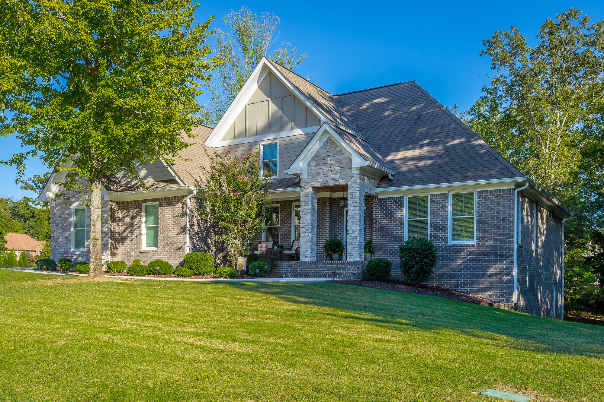 1504 Emerald Pointe Drive — photo