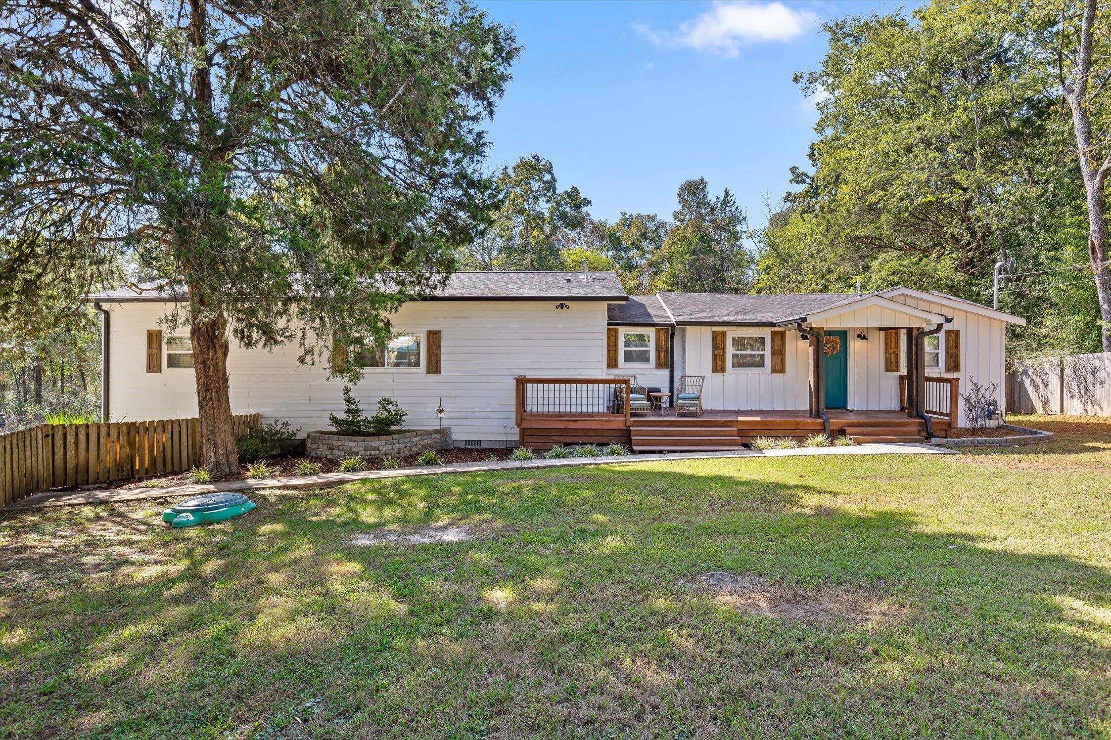 6607 Snow Hill Road — photo