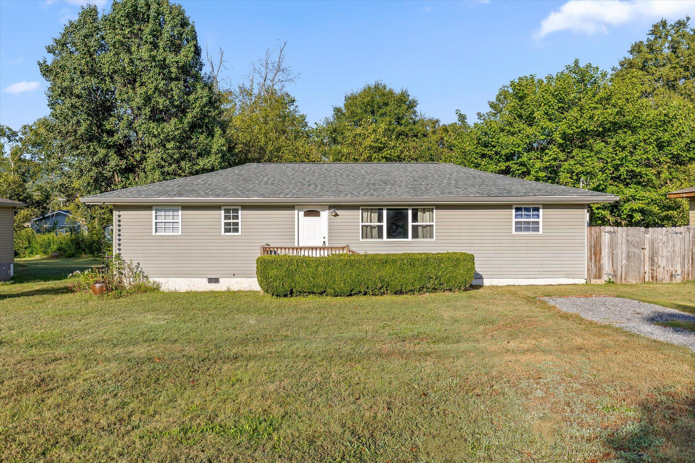 1321 Raydine Lane — photo