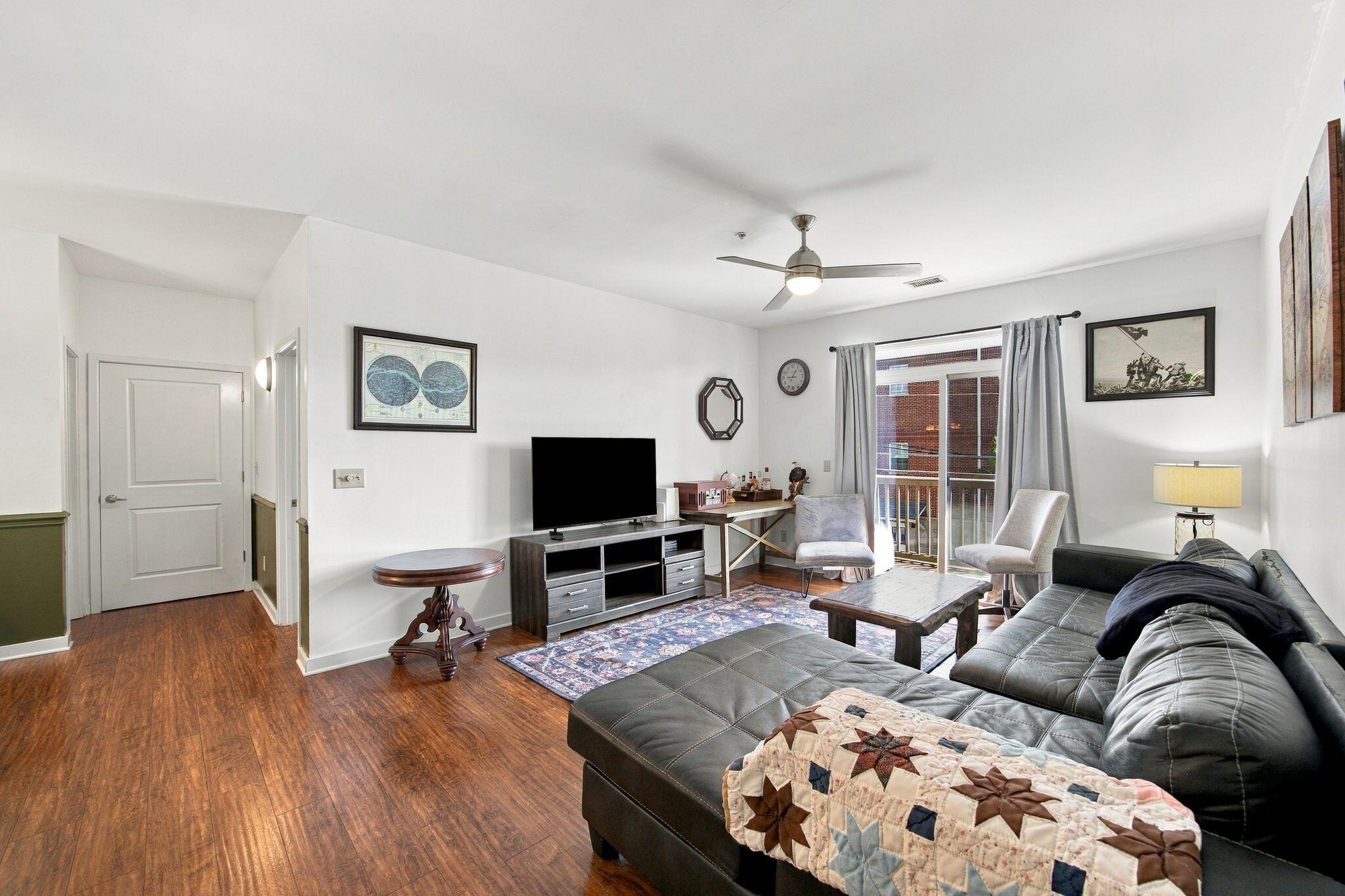 863 Flynn Street, Apt 204 — photo