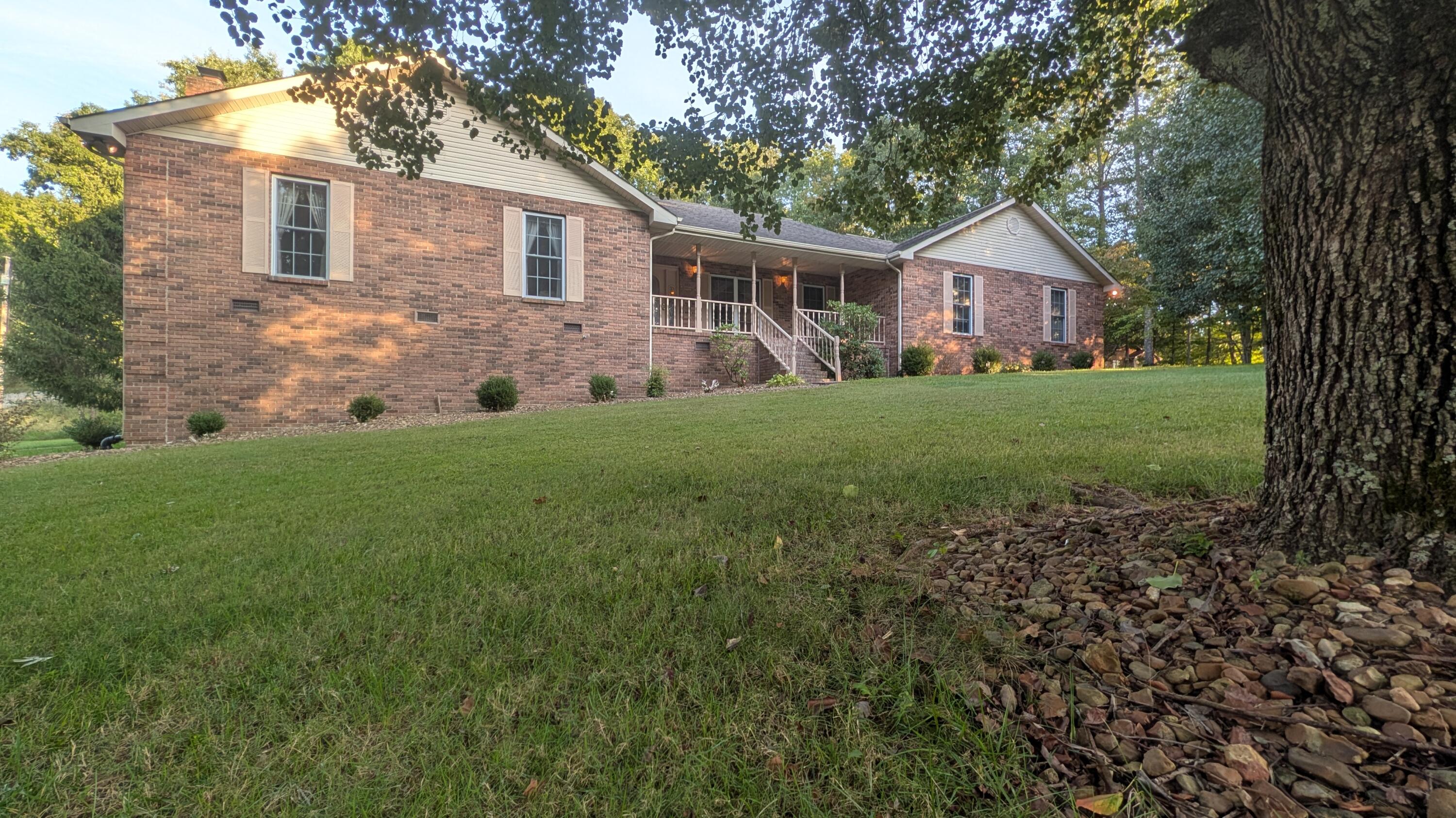 520 Creekway Drive — photo