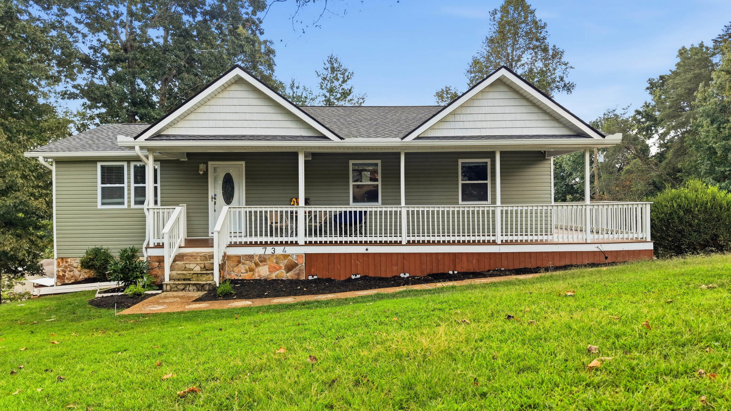 734 Crestridge Drive — photo