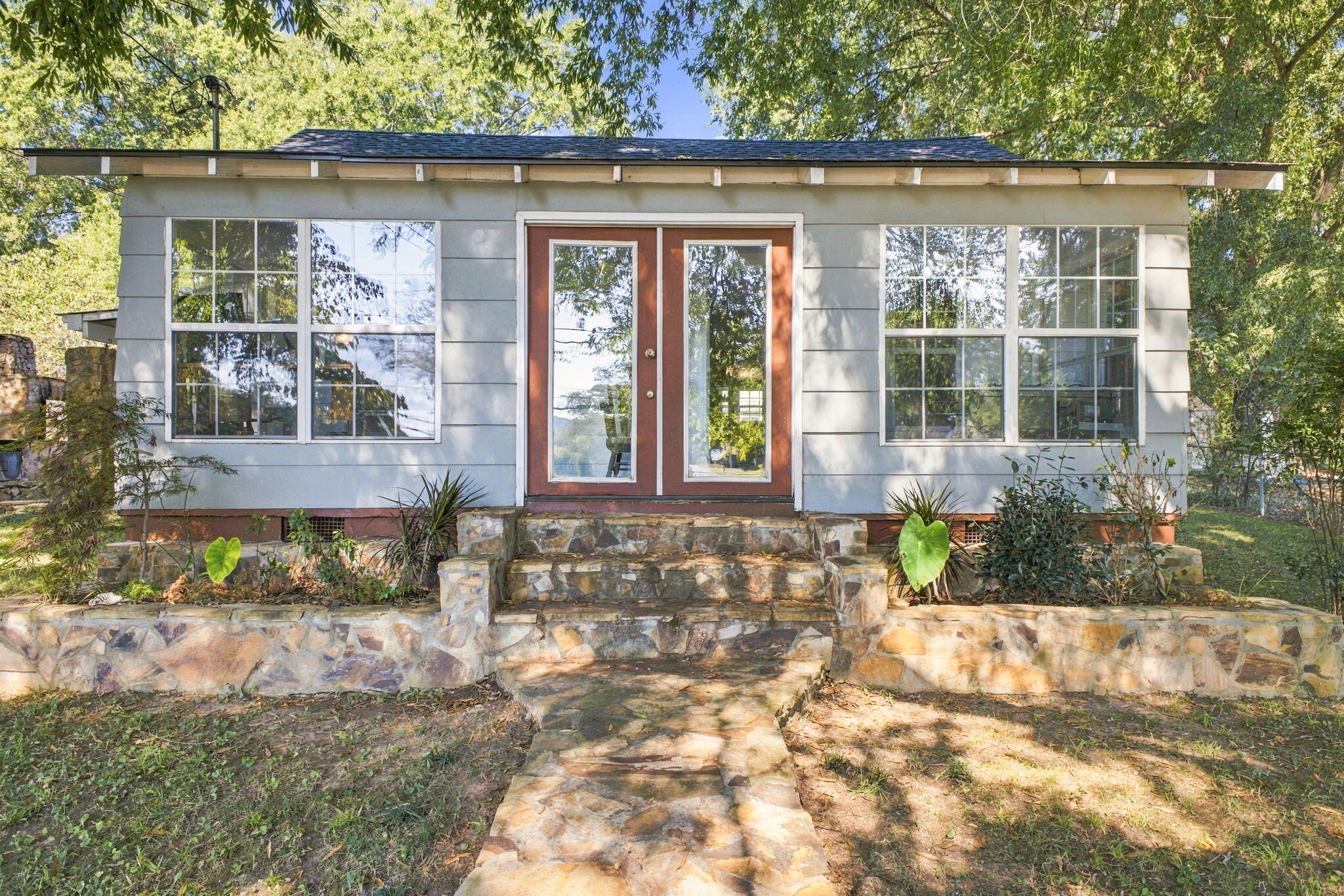 910 S Chattanooga Street — photo