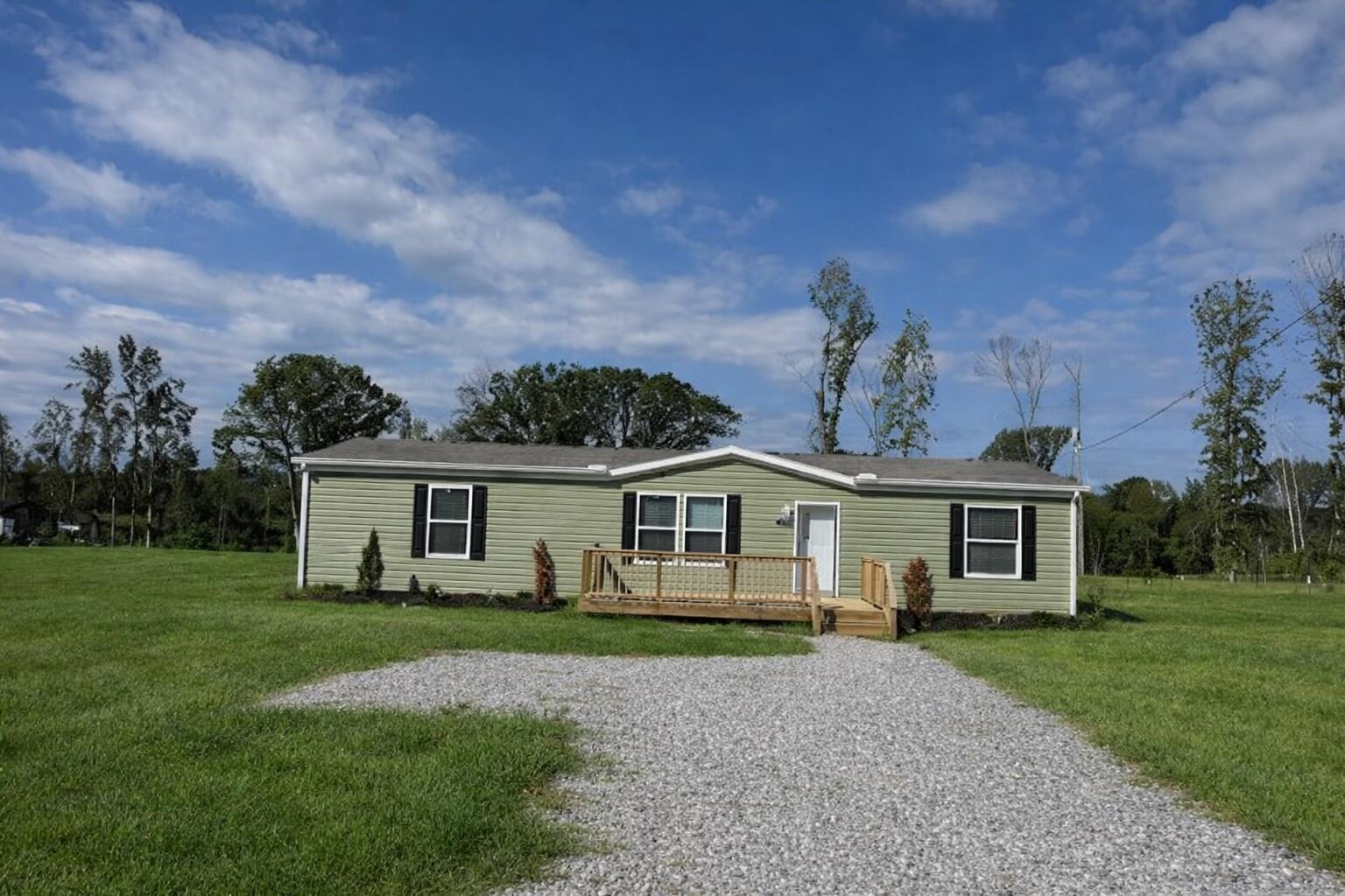 218 Community Drive — photo
