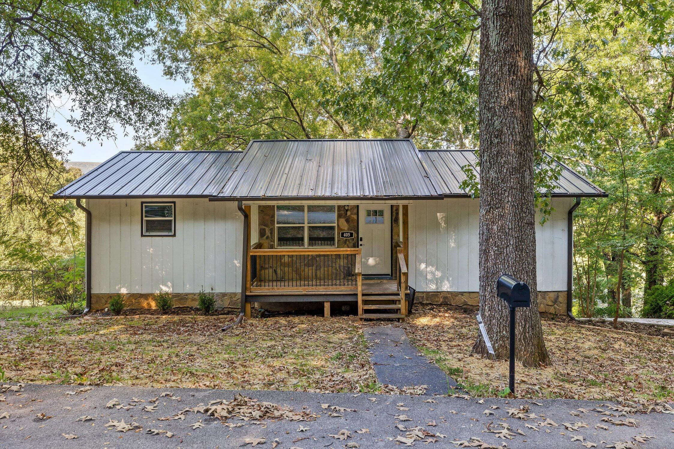 405 Dempsey Lane — photo