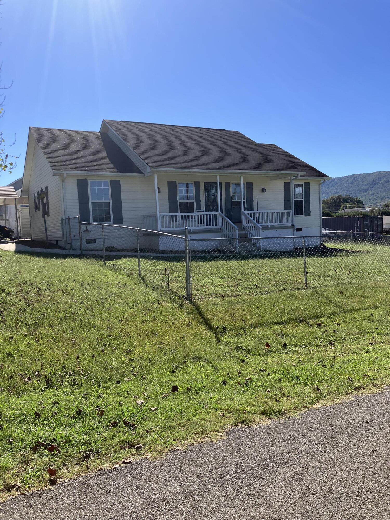 400 Fiddlers Drive — photo