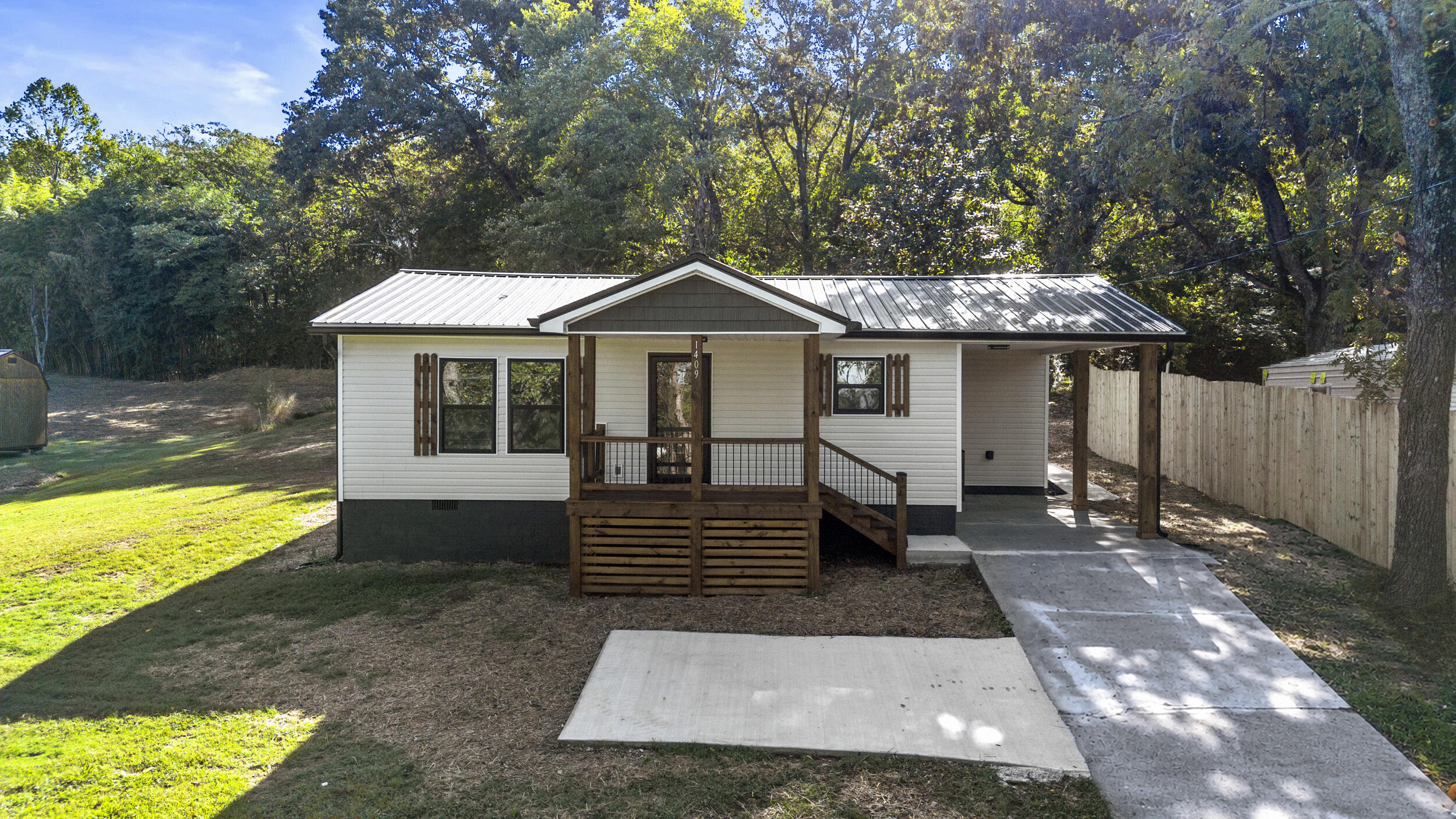 1409 Holt Street SE — photo