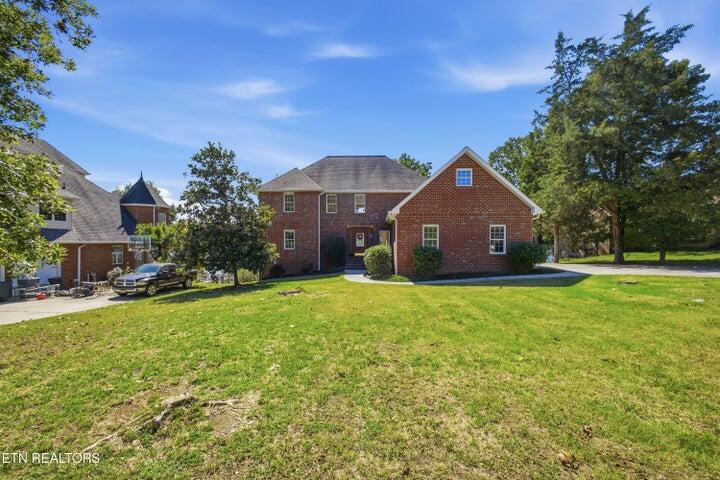 197 Hartford Village Way — photo