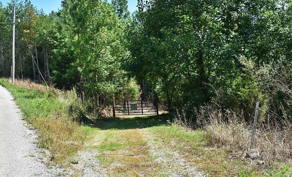 450 Hickory Road, 4-6, Spring City, TN 37381