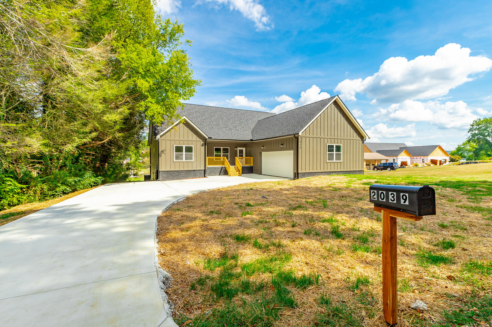 2039 Linwood Circle — photo